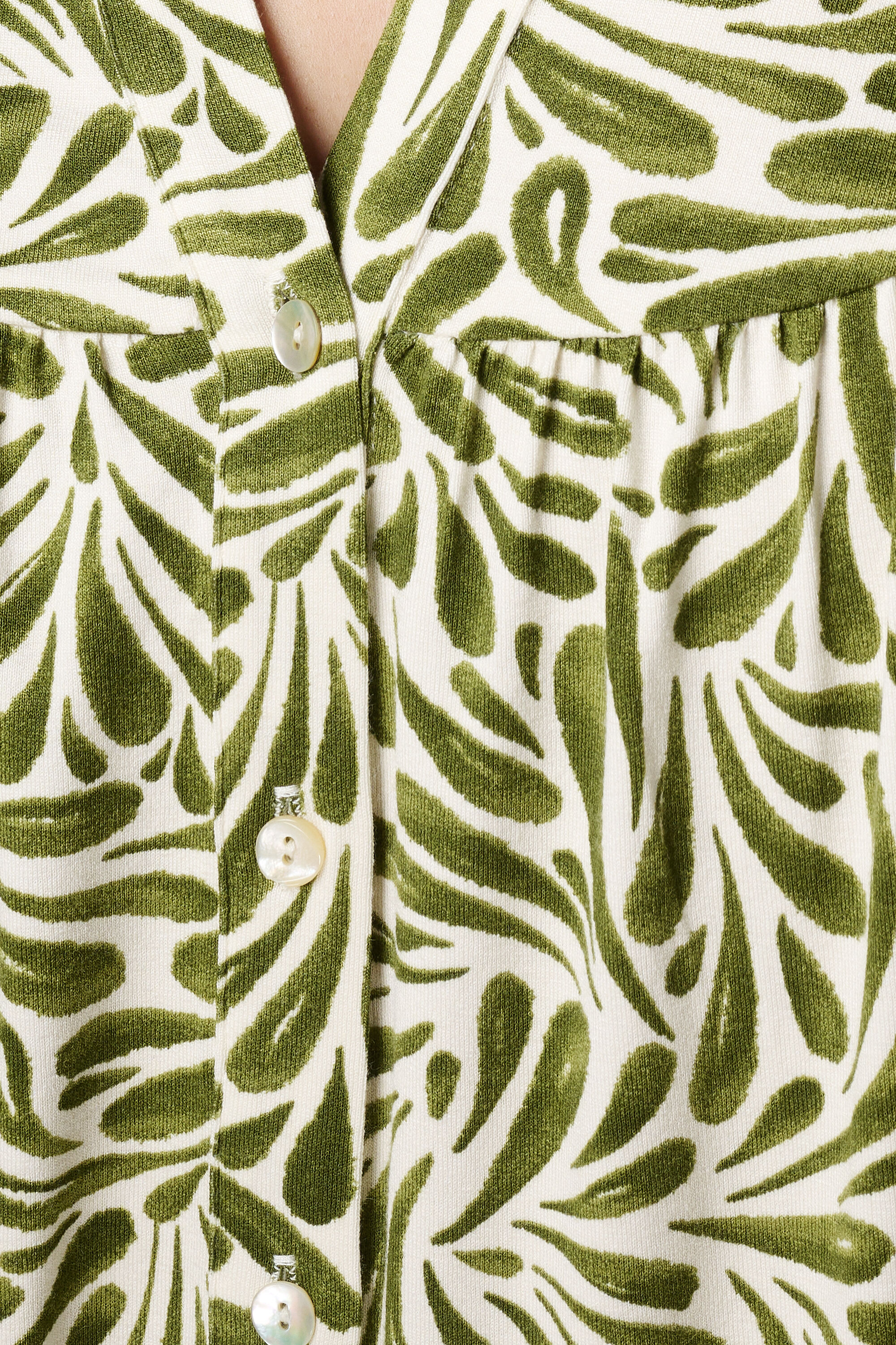 Luftiges Oberteil mit Print image number 6