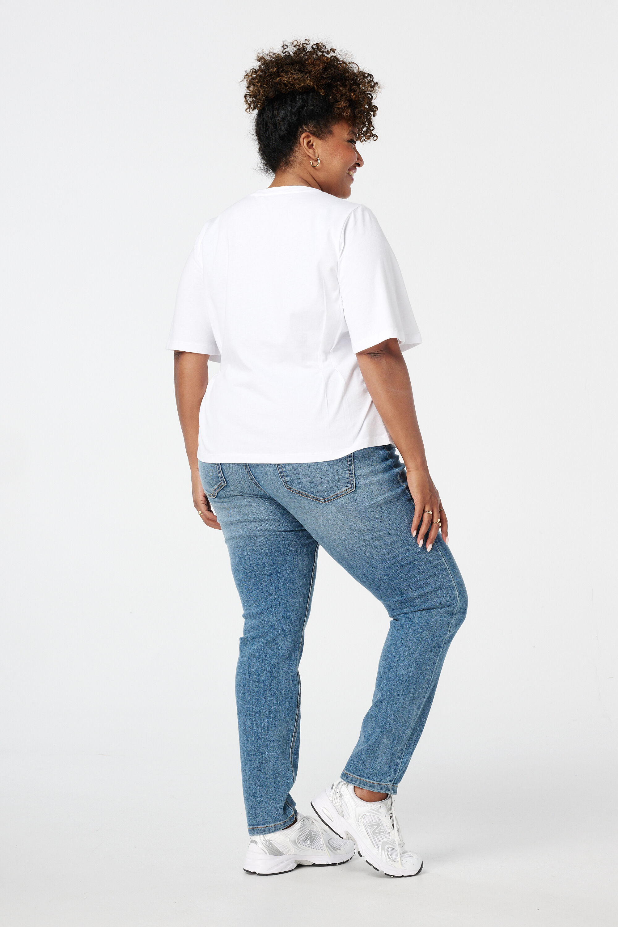 Skinny-Leg-Jeans mit hoher Taille CHERRY image number 3