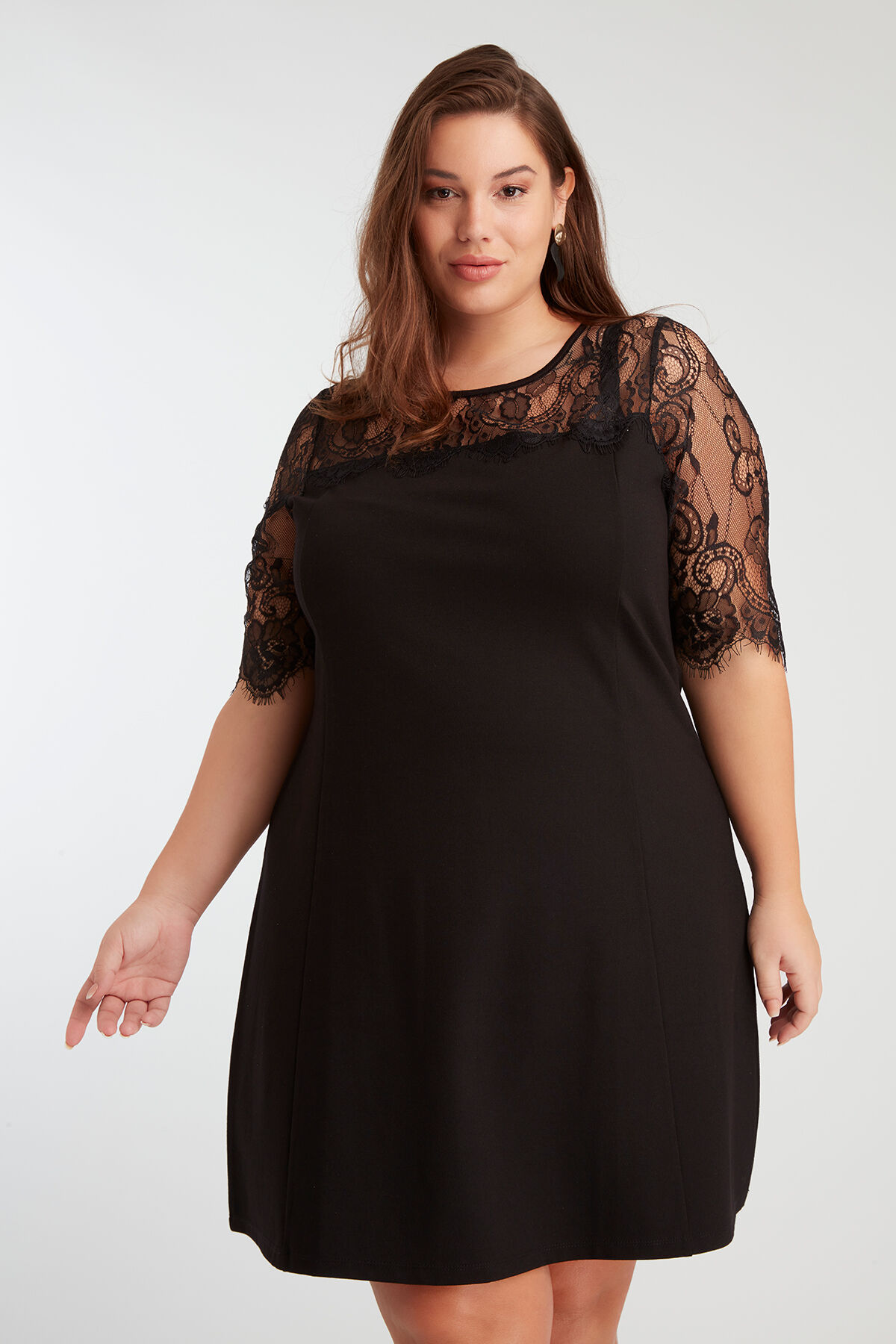 Kleid mit Spitze image number 6