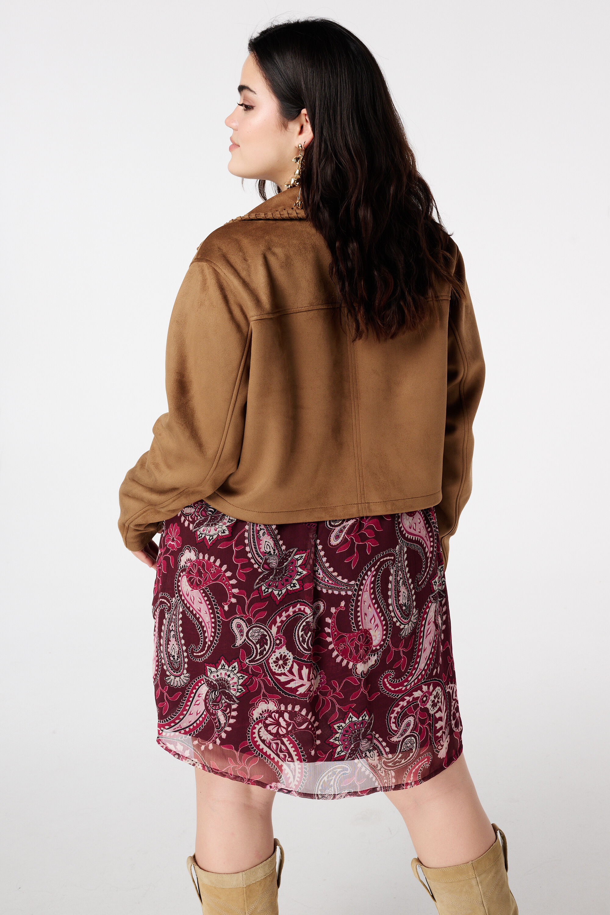 Kurze Jacke in Wildlederoptik mit Ziern&auml;hten image number 3