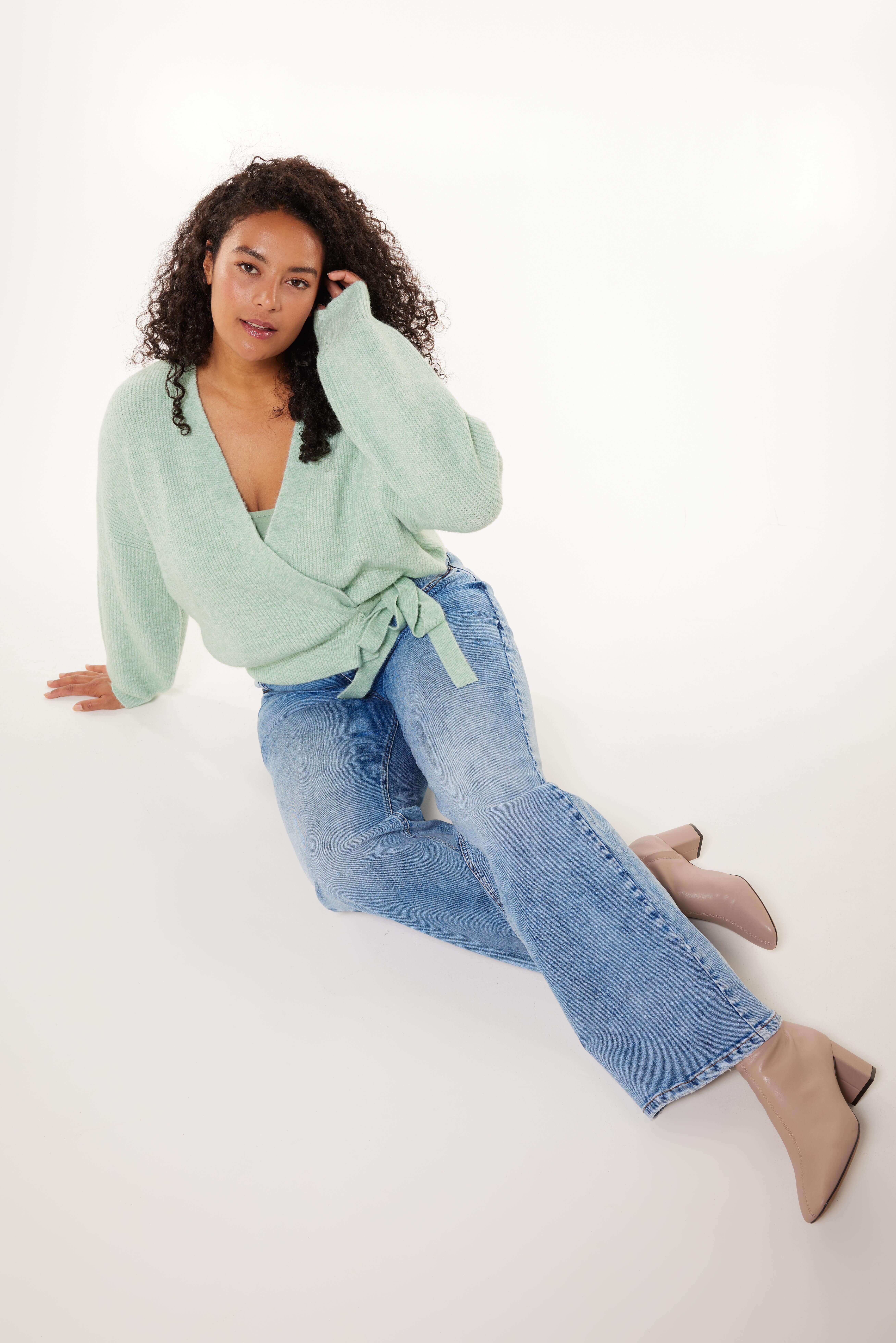 Gestrickter Wickel-Cardigan  image number 5