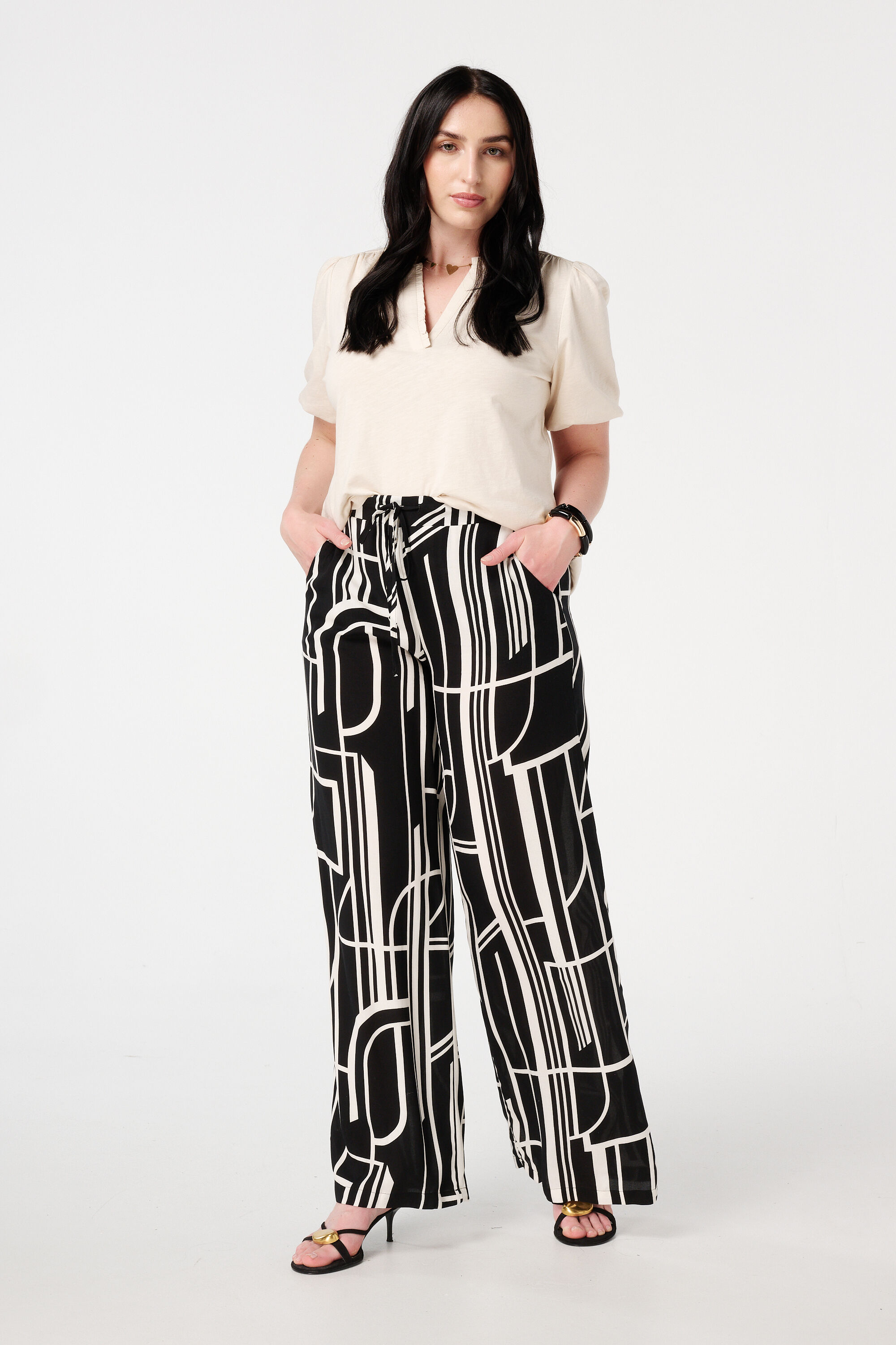 Oberteil mit V-Ausschnitt und R&uuml;schen image number 5