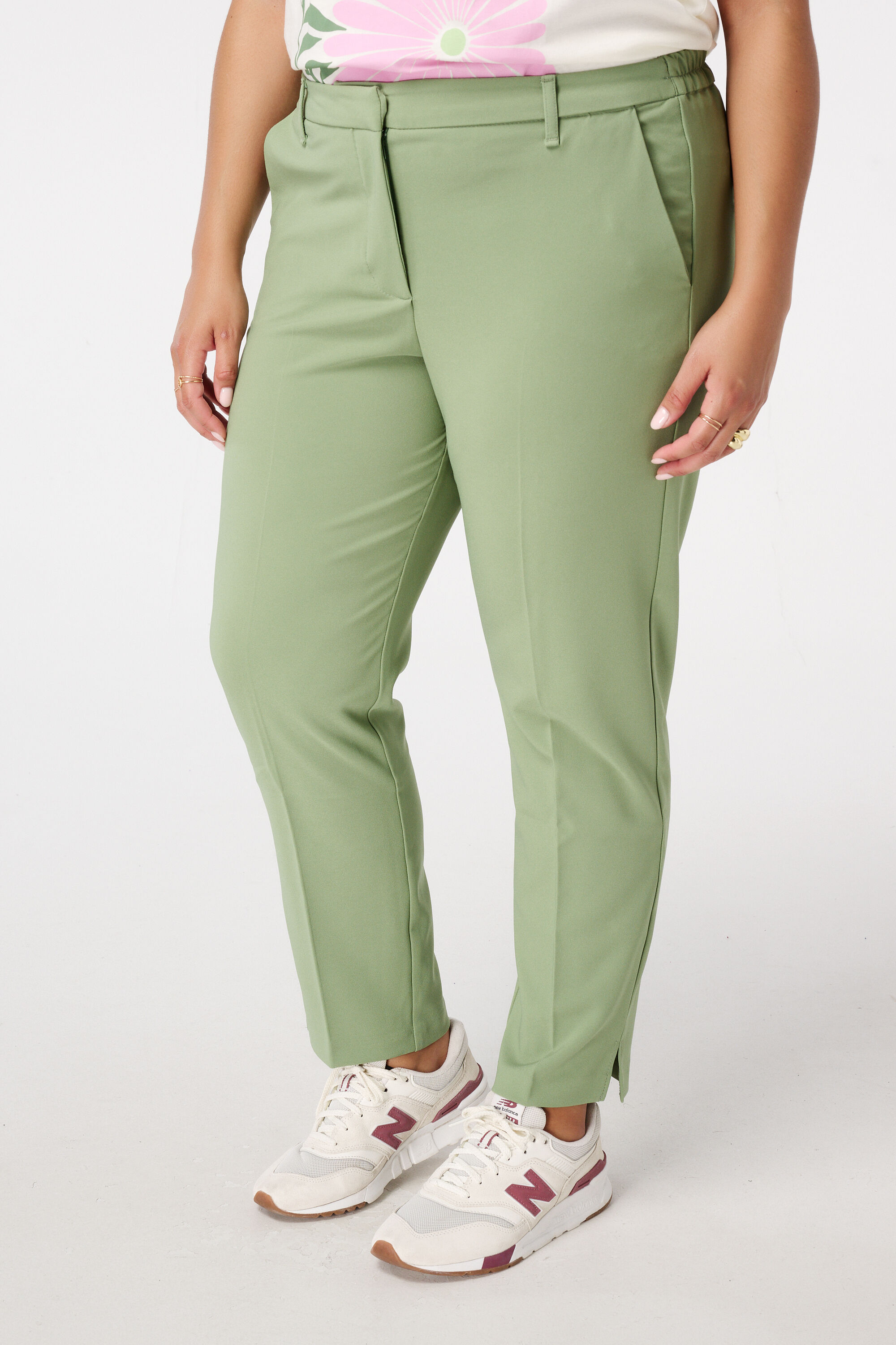 Straight-Leg Hose image number 5