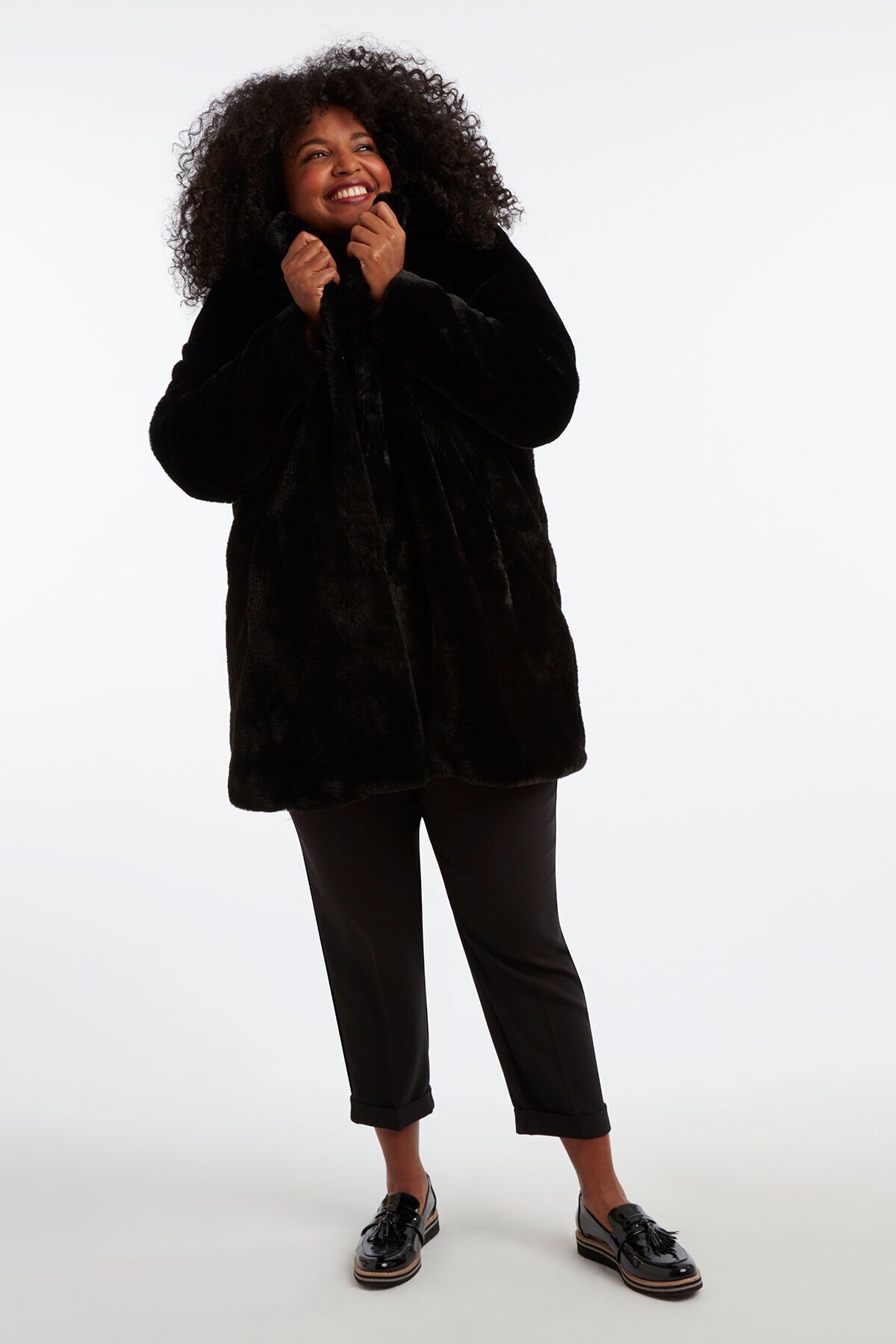 Mantel aus Kunstpelz image number 5