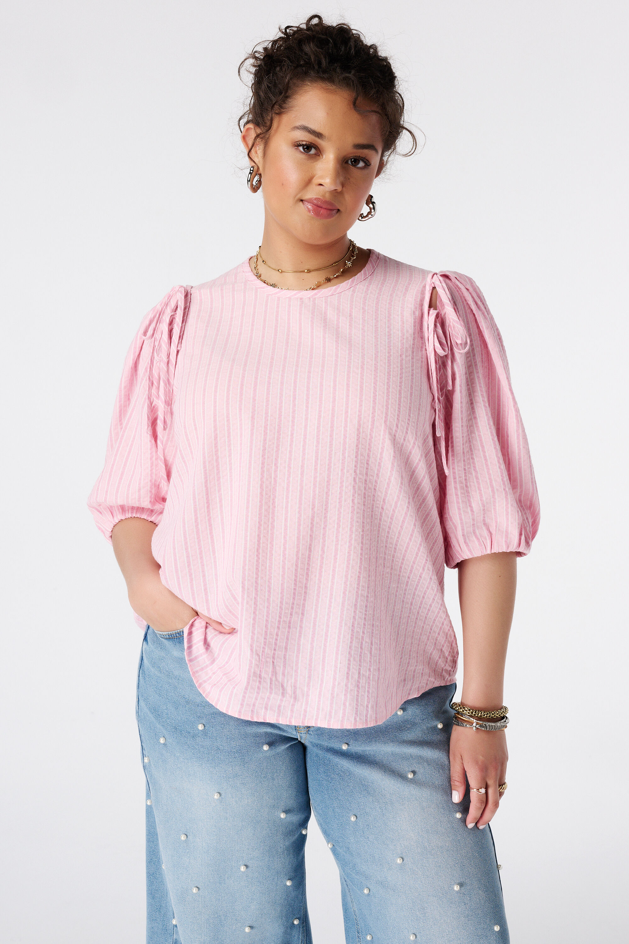 Bluse mit Schleifen