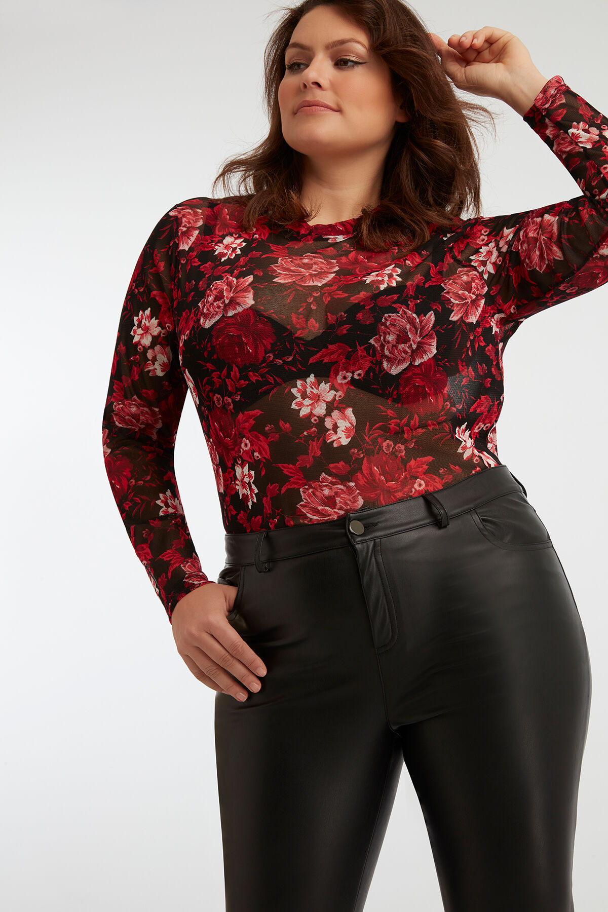 Hose aus Kunstleder mit schmalem Bein image number 4