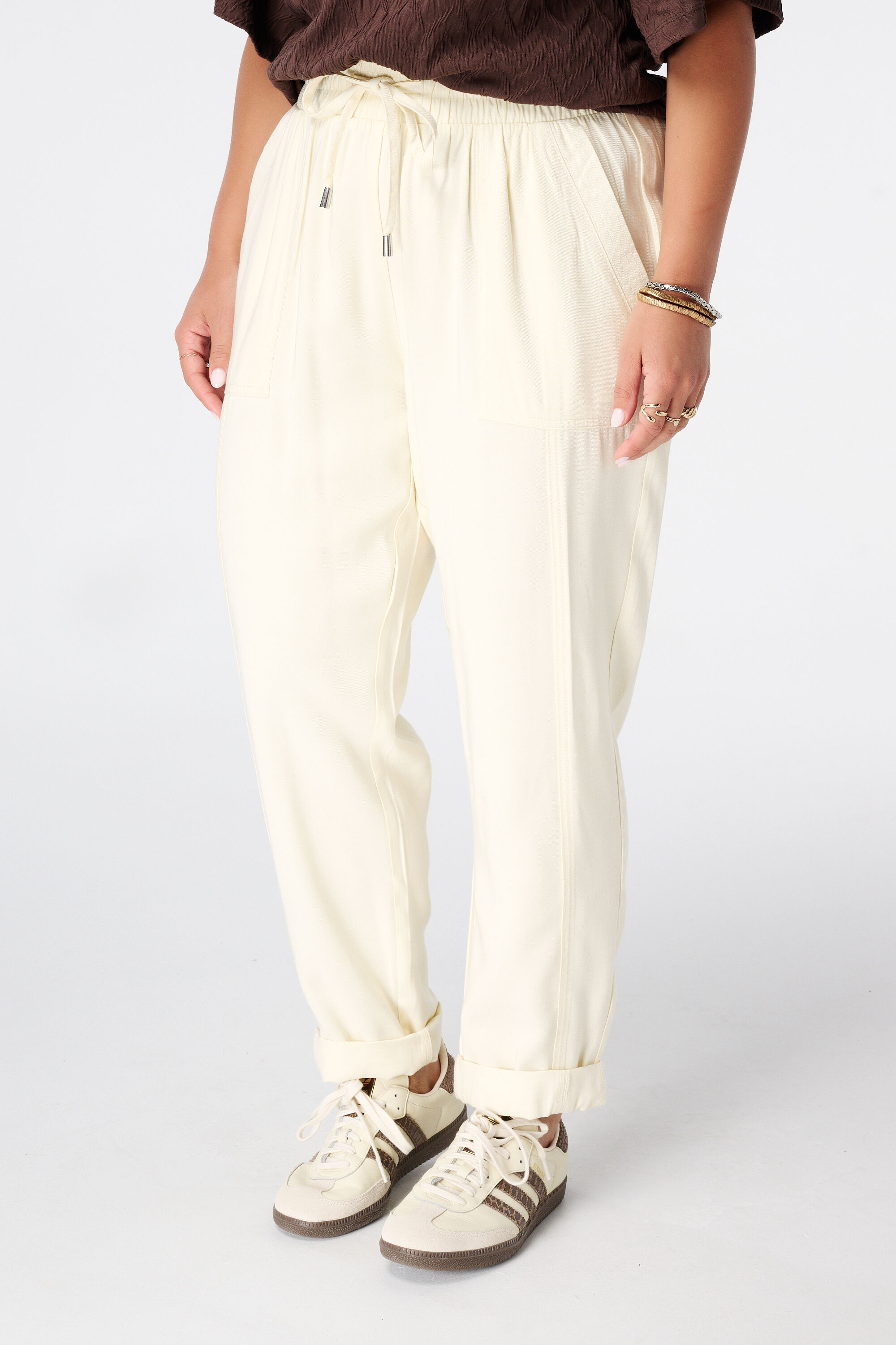 Hose mit elastischem Bund image number 5