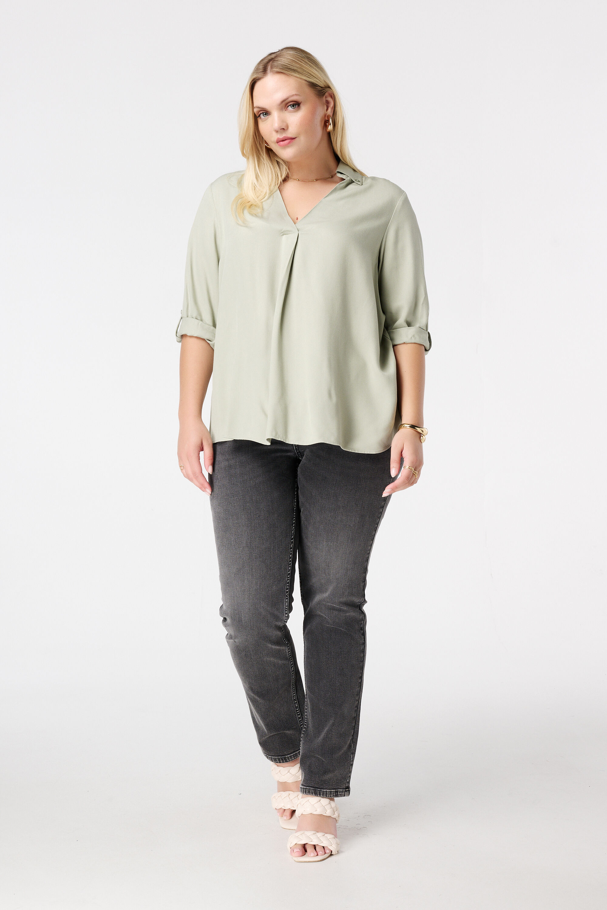 Bluse mit gekrempelten &Auml;rmeln image number 5