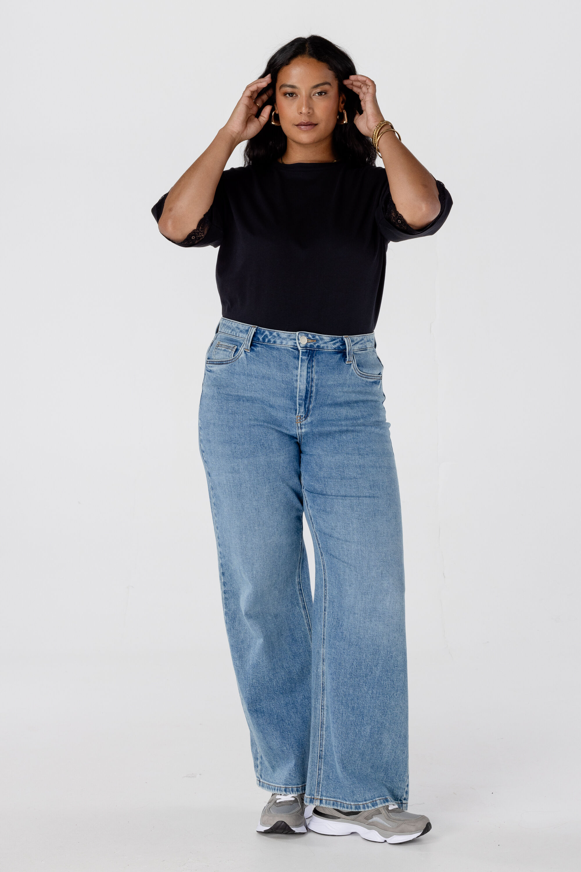 T-Shirt mit Spitzendetails image number 5