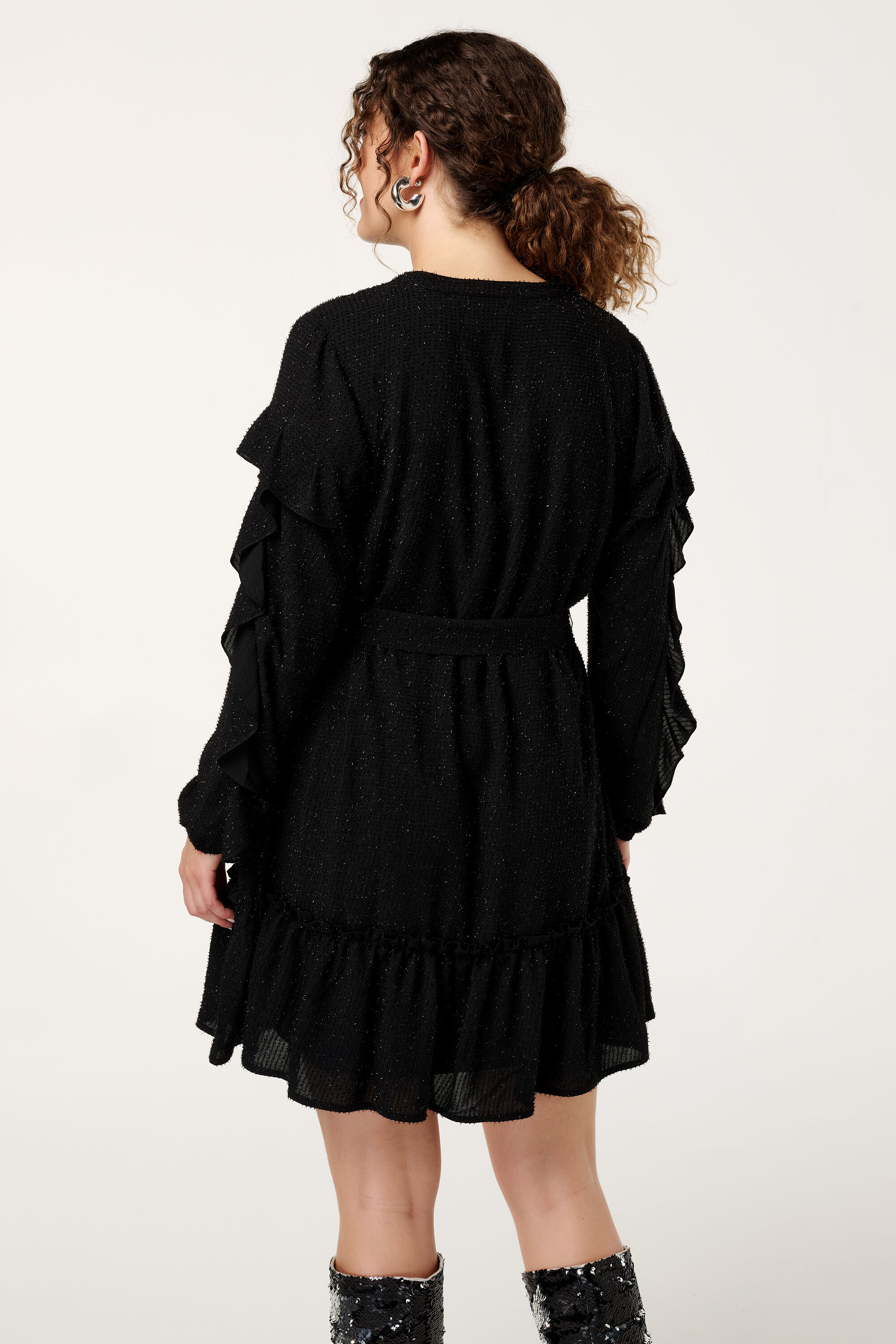 Kleid mit silbernen Verzierungen image number 3