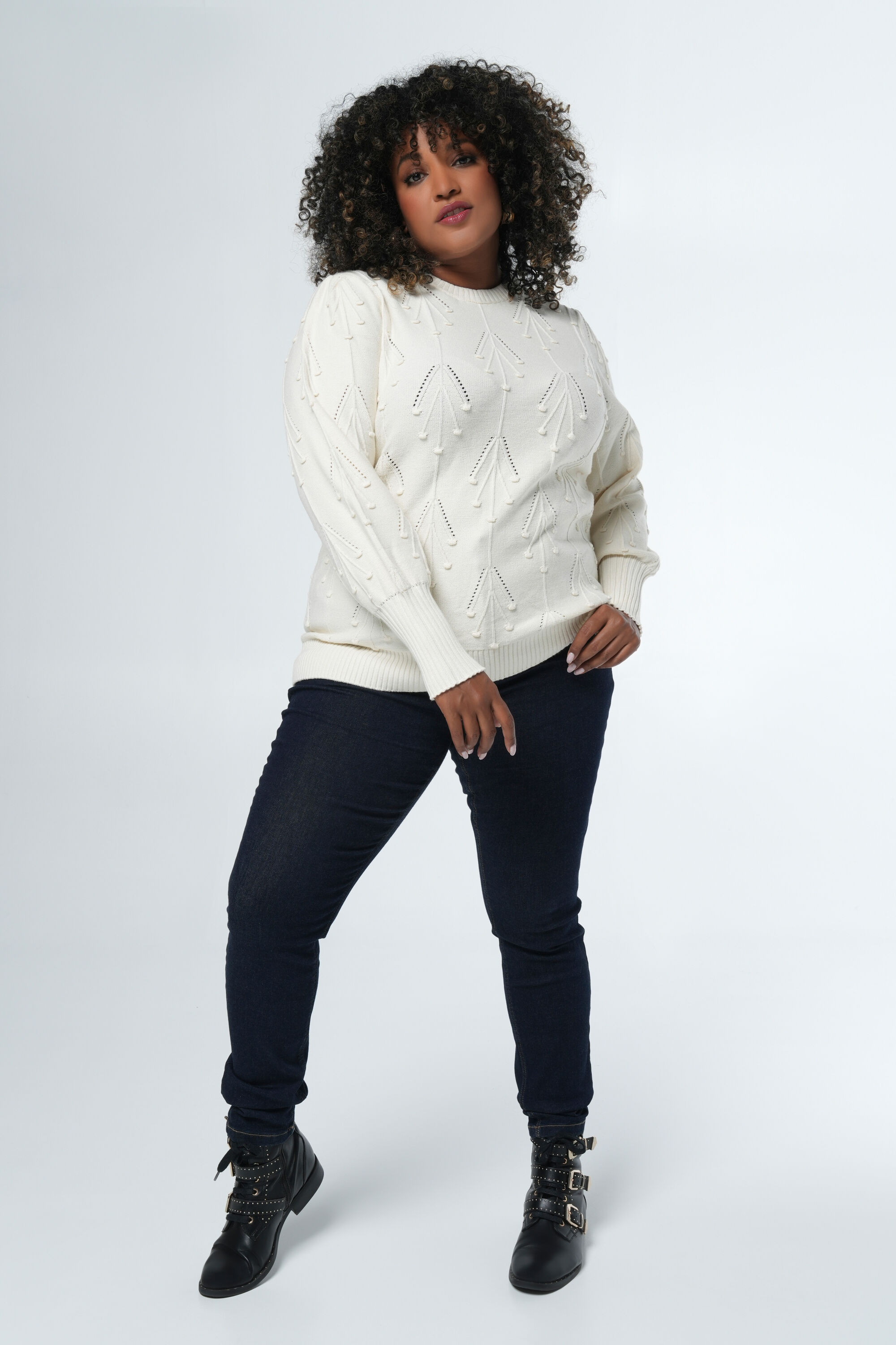 Pullover mit Lochmuster-Struktur image number 5