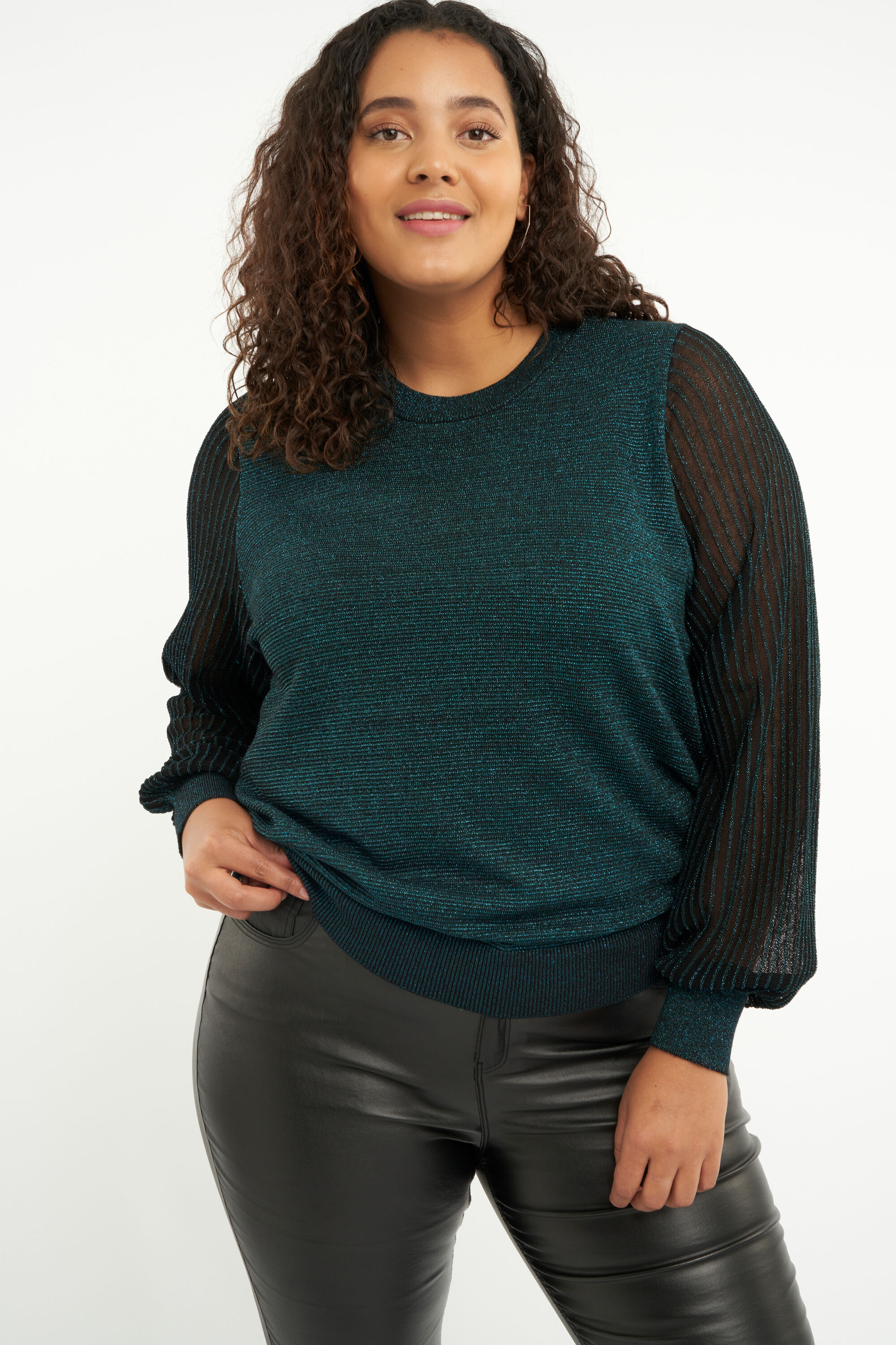 Pullover mit Glitzerdetail image number 6