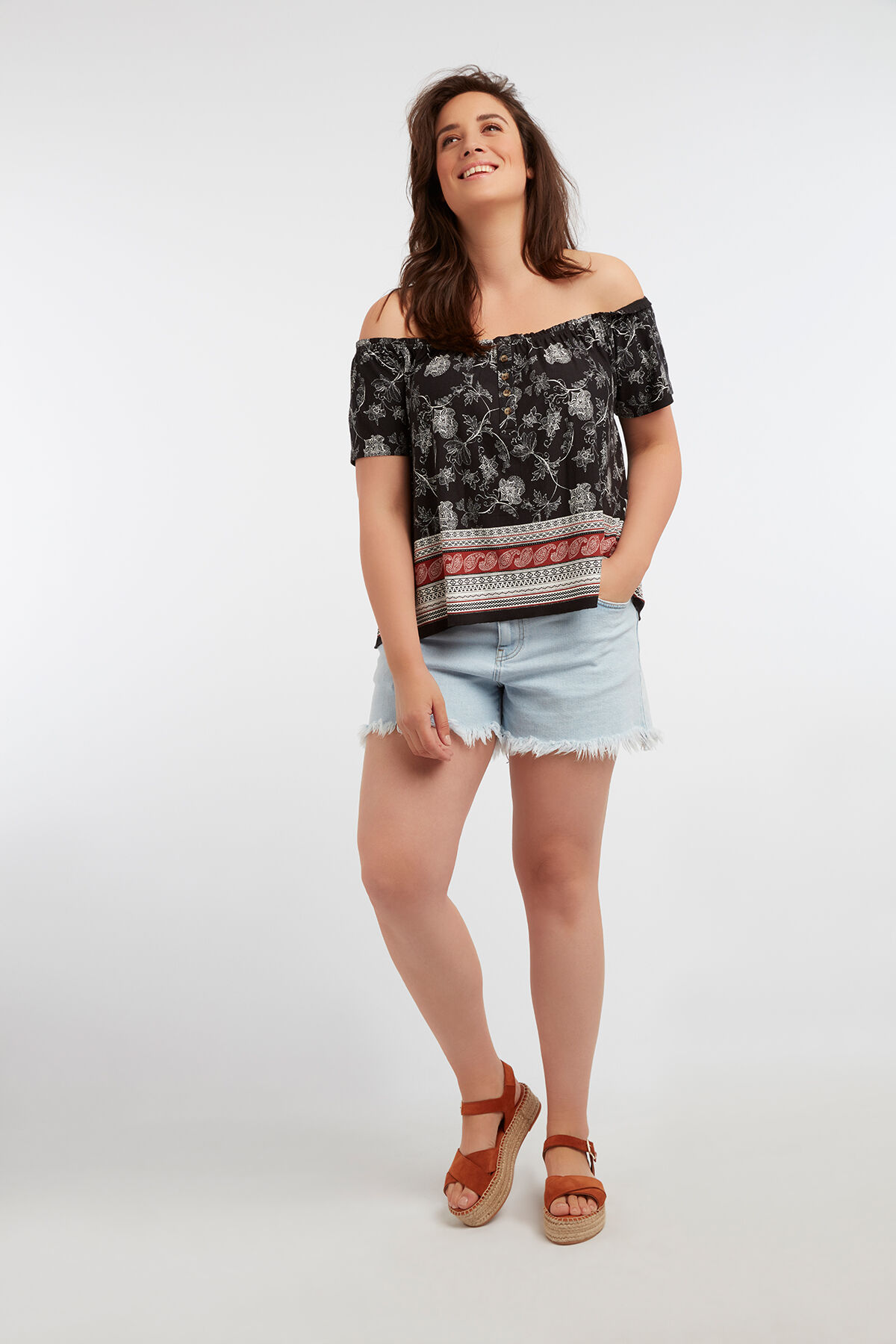 Top mit elastischem Ausschnitt image number 5