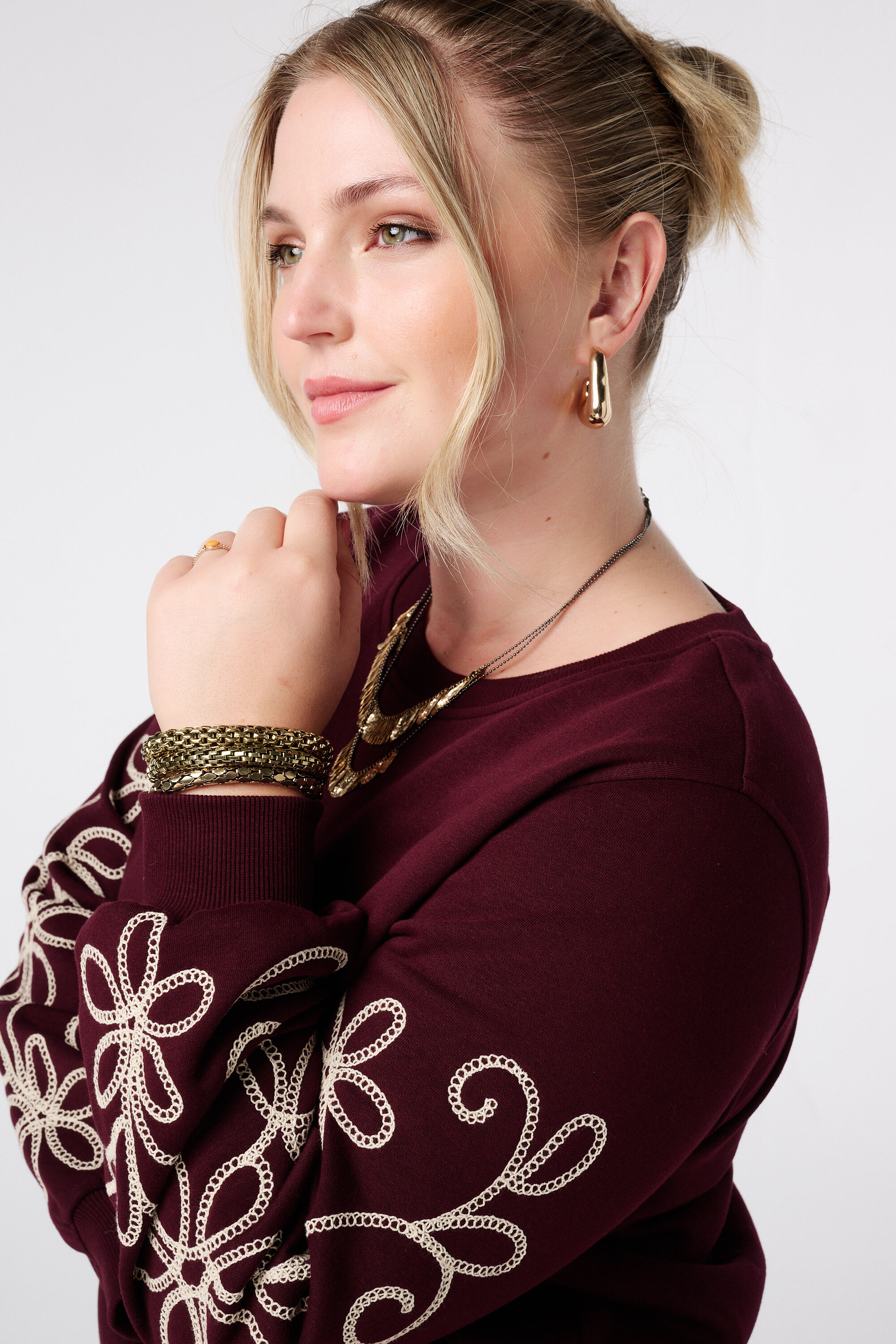 Pullover mit Stickdetails image number 4