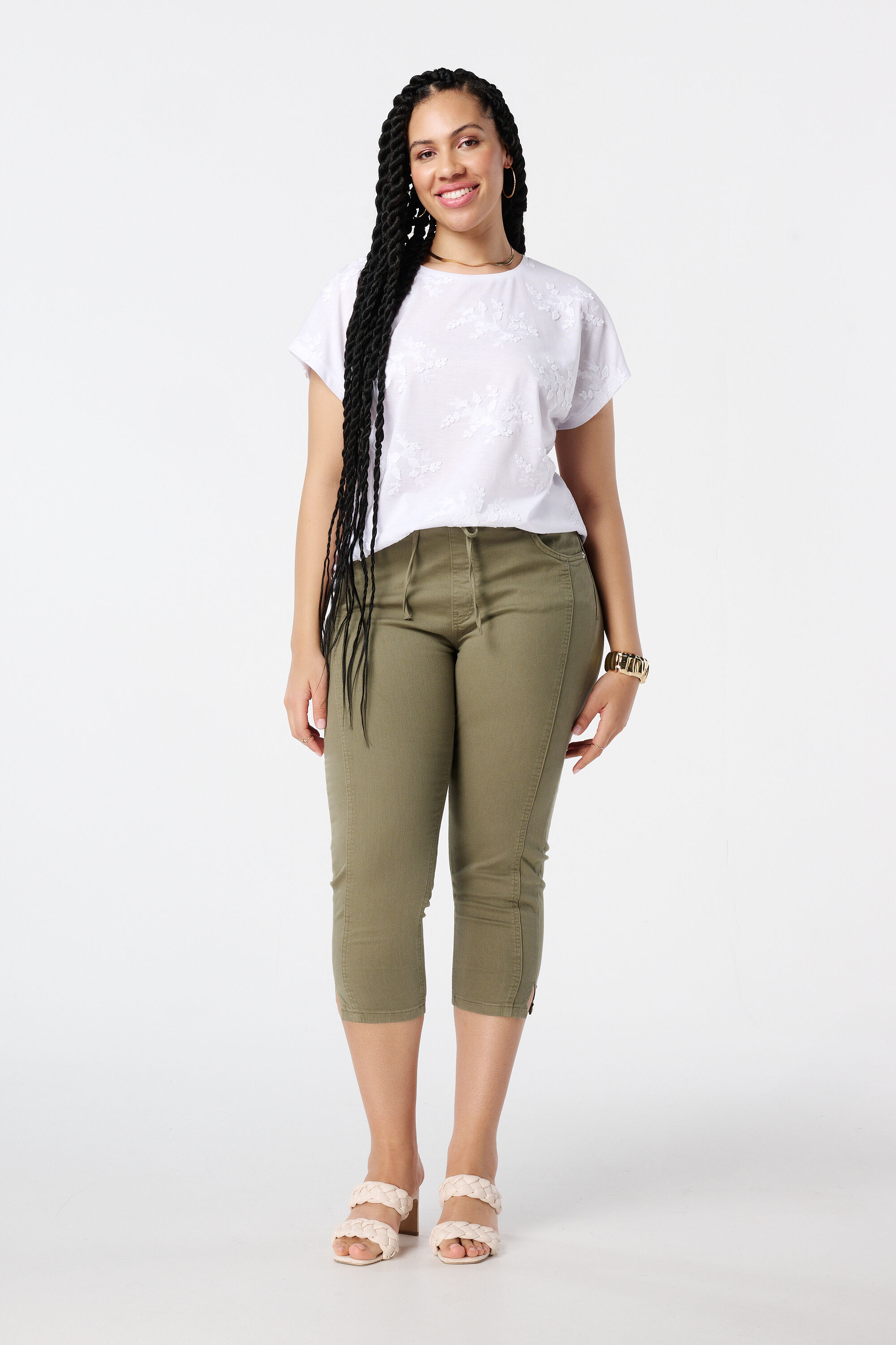 T-Shirt mit Stickerei image number 5