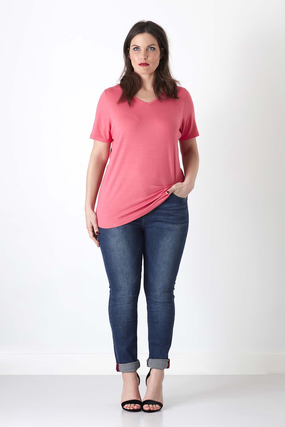T-Shirt mit V-Ausschnitt image number 0