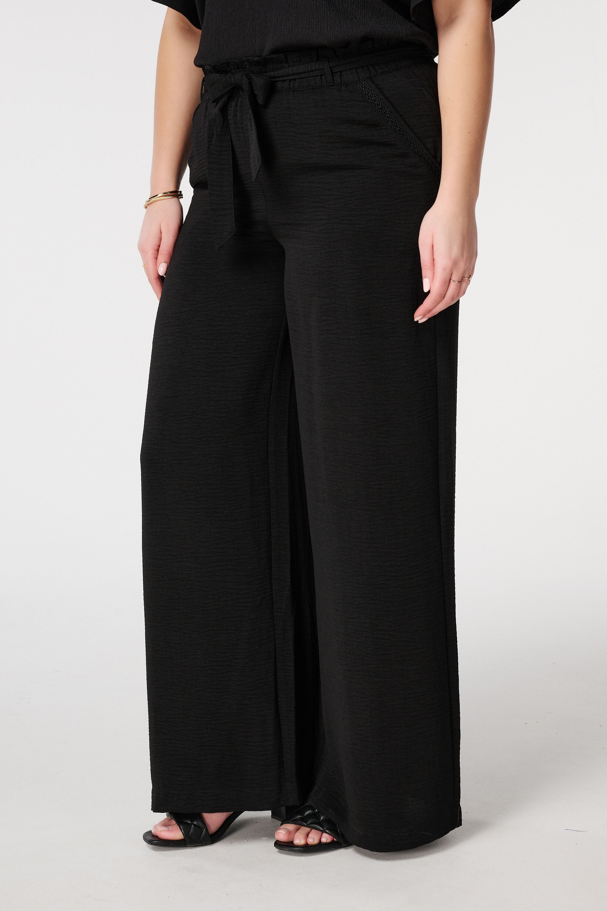 Hose mit elastischem Bund image number 5