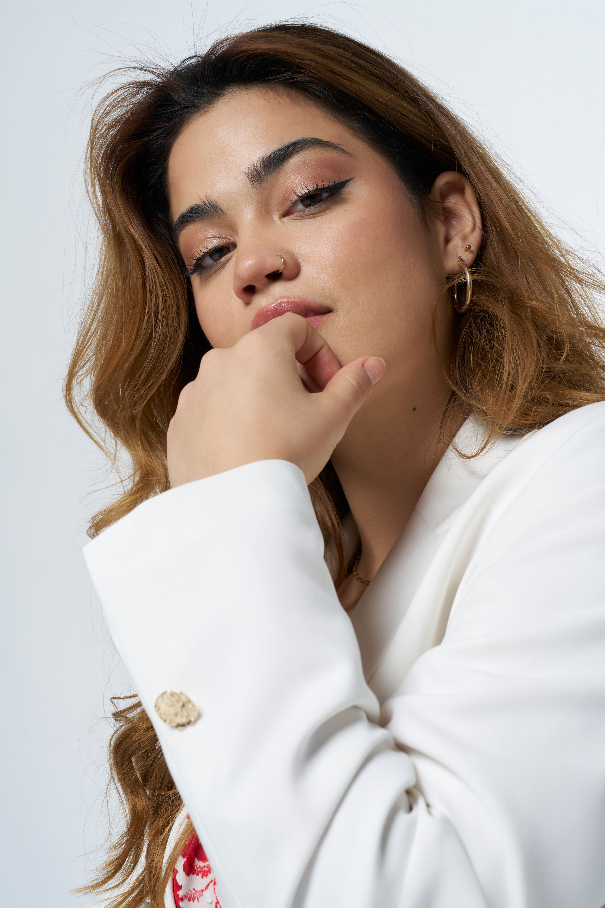 Locker sitzender Blazer mit goldenem Knopf image number 4