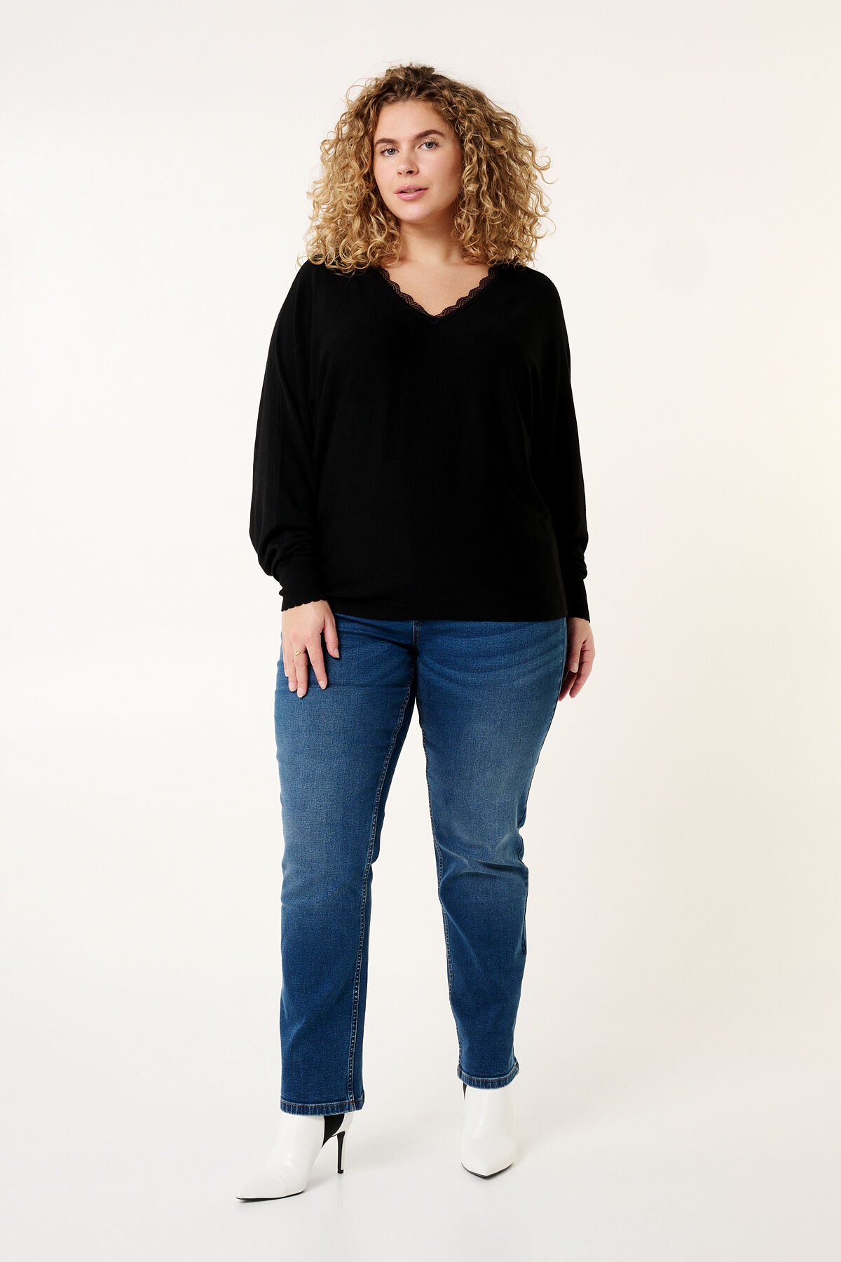 Pullover mit Spitzendetails  image number 6