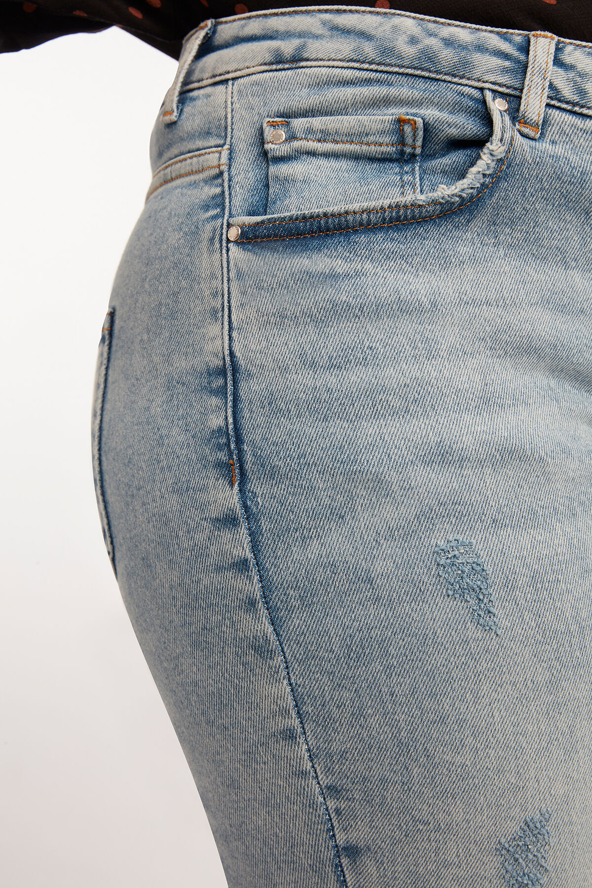 LILY Jeans mit geradem Bein image number 5