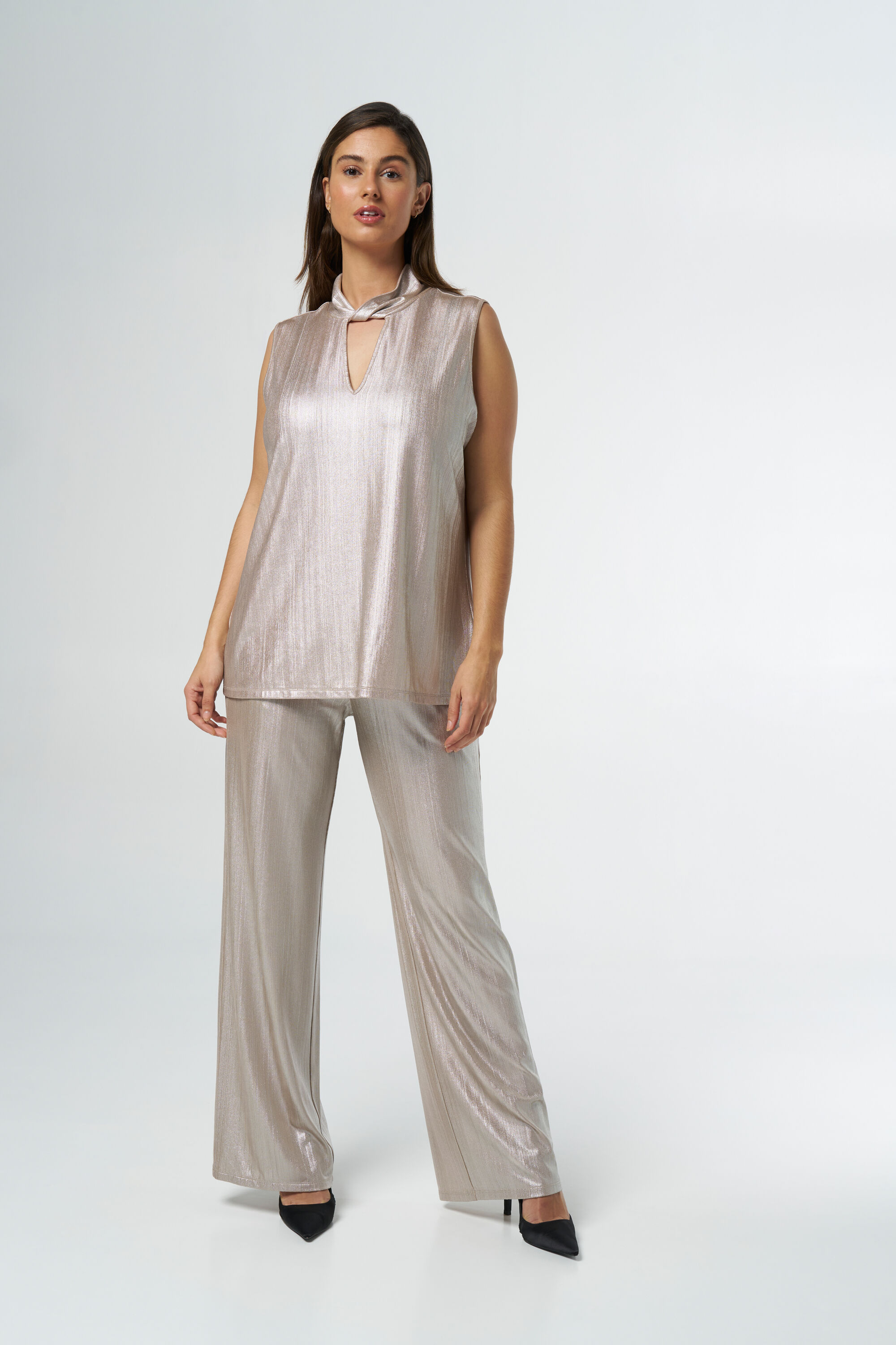 &Auml;rmelloses Top mit verdrehtem Element  image number 5