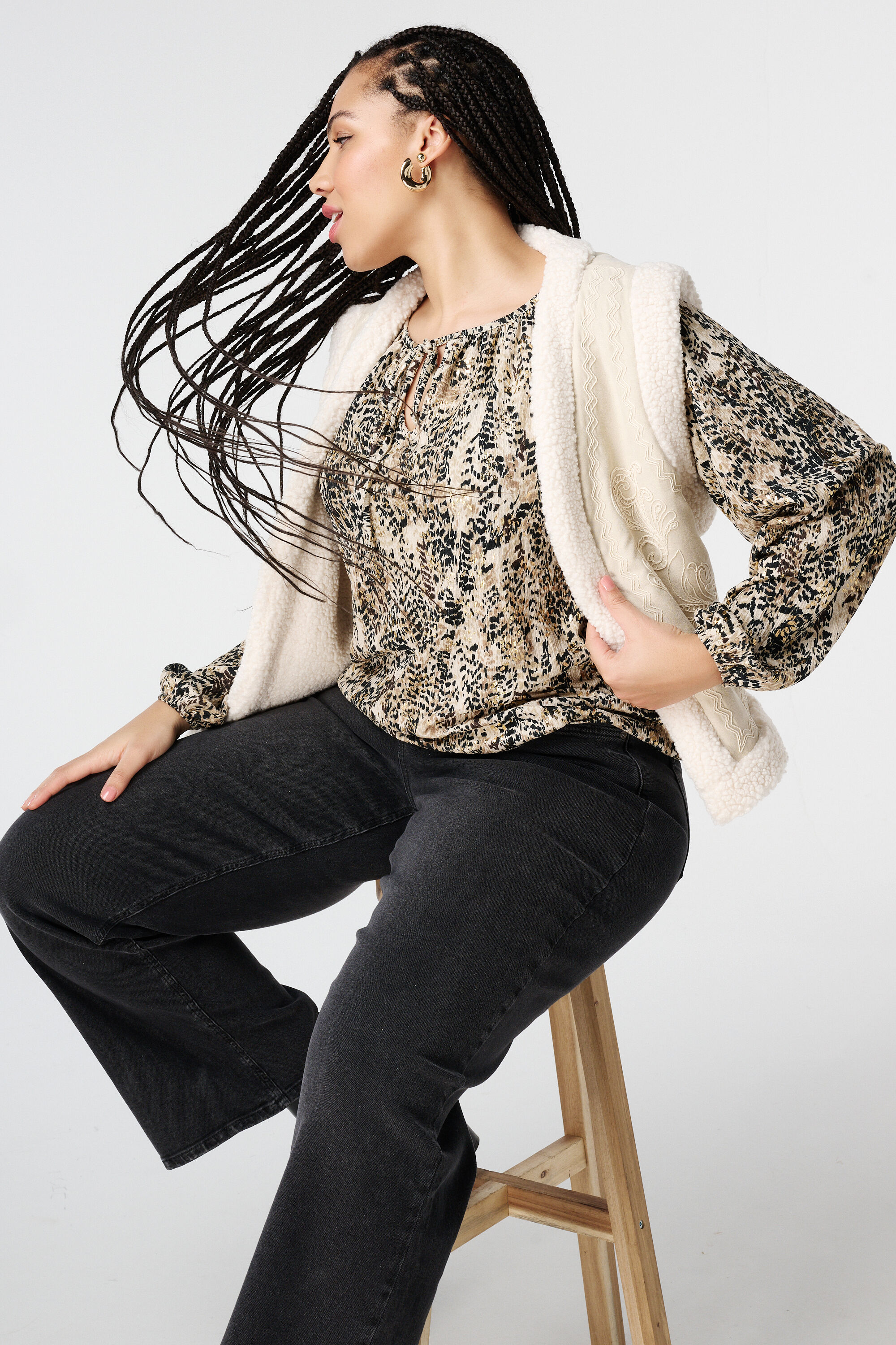 Top mit metallischen Details image number 6