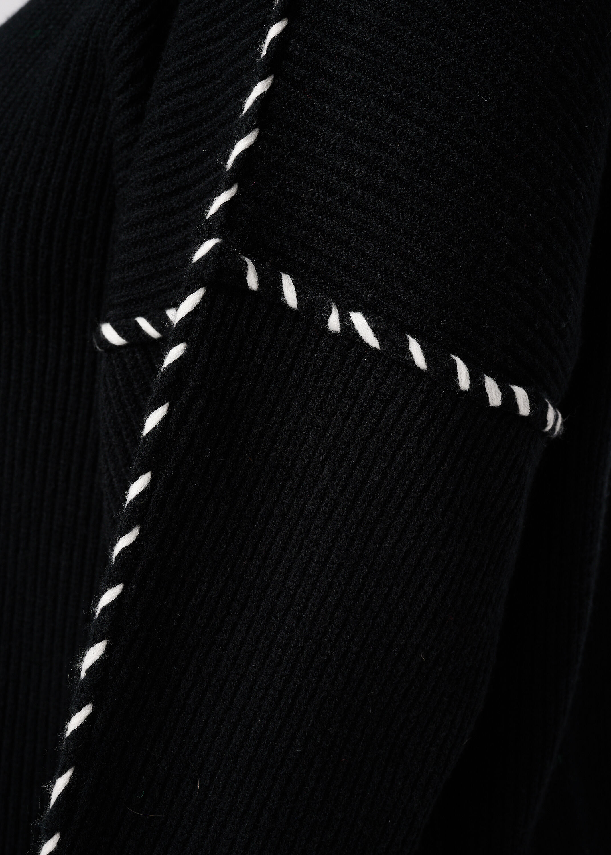 Strickkleid mit Ziern&auml;hten image number 6