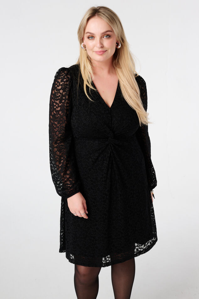 Kleid aus Spitze mit Knopfdetail image number 5
