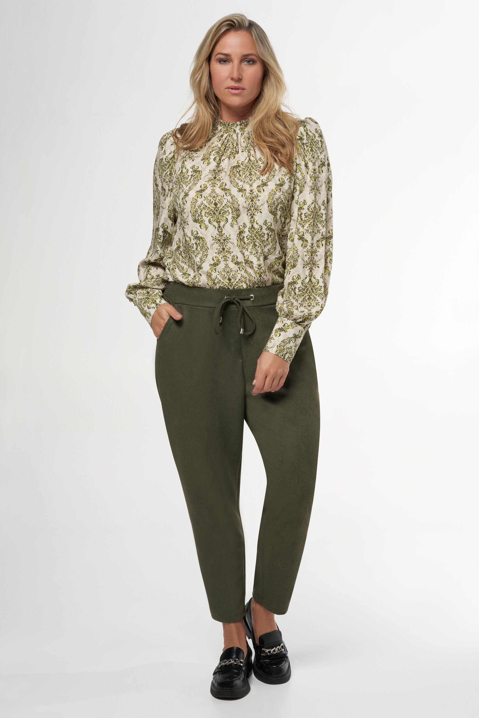 Bluse mit Ornament-Print image number 5