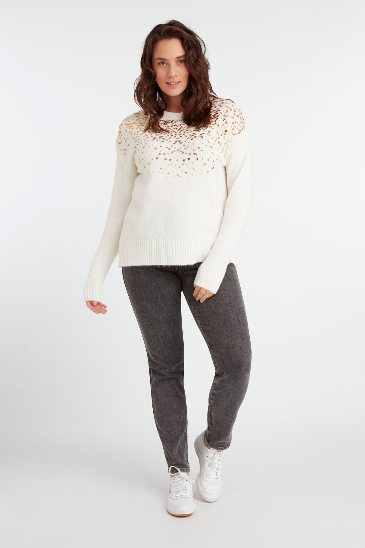 Pullover mit Pailletten image number 4