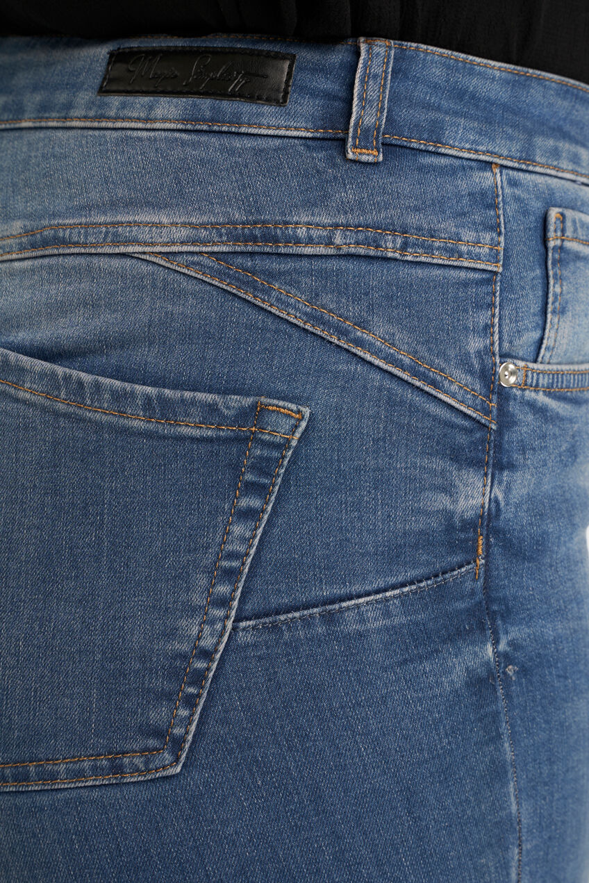 Magic Simplicity LIFTS Jeans image number 7