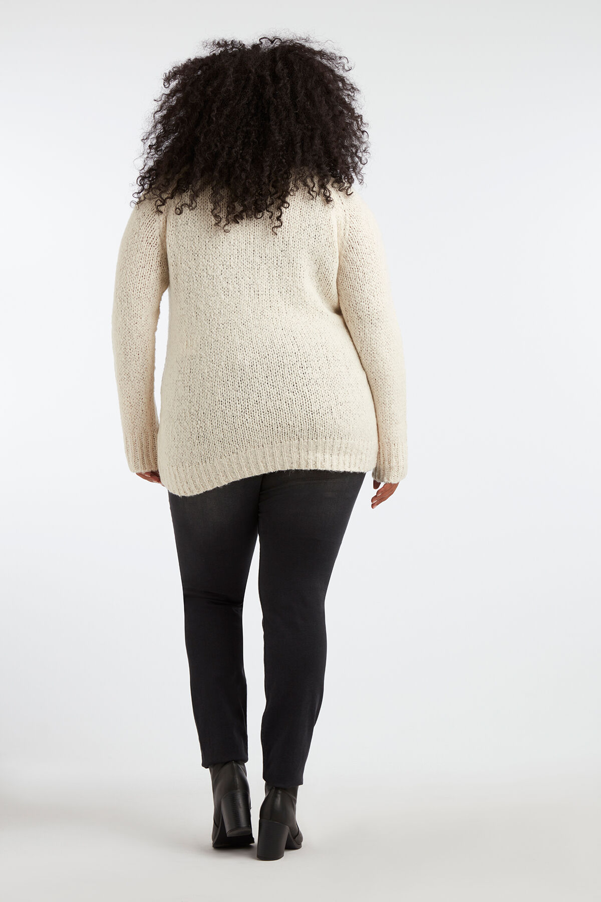 Pullover mit Rundhalsausschnitt image number 6