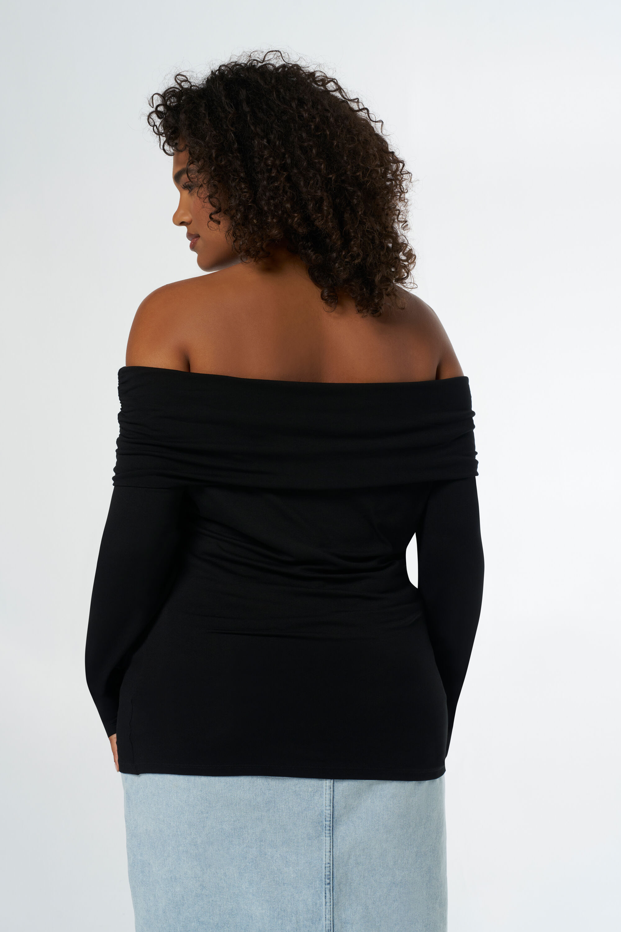 Off-Shoulder-Top image number 3