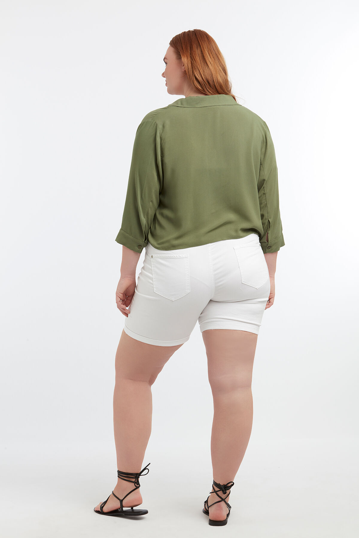 Bluse mit Knoten-Detail image number 6