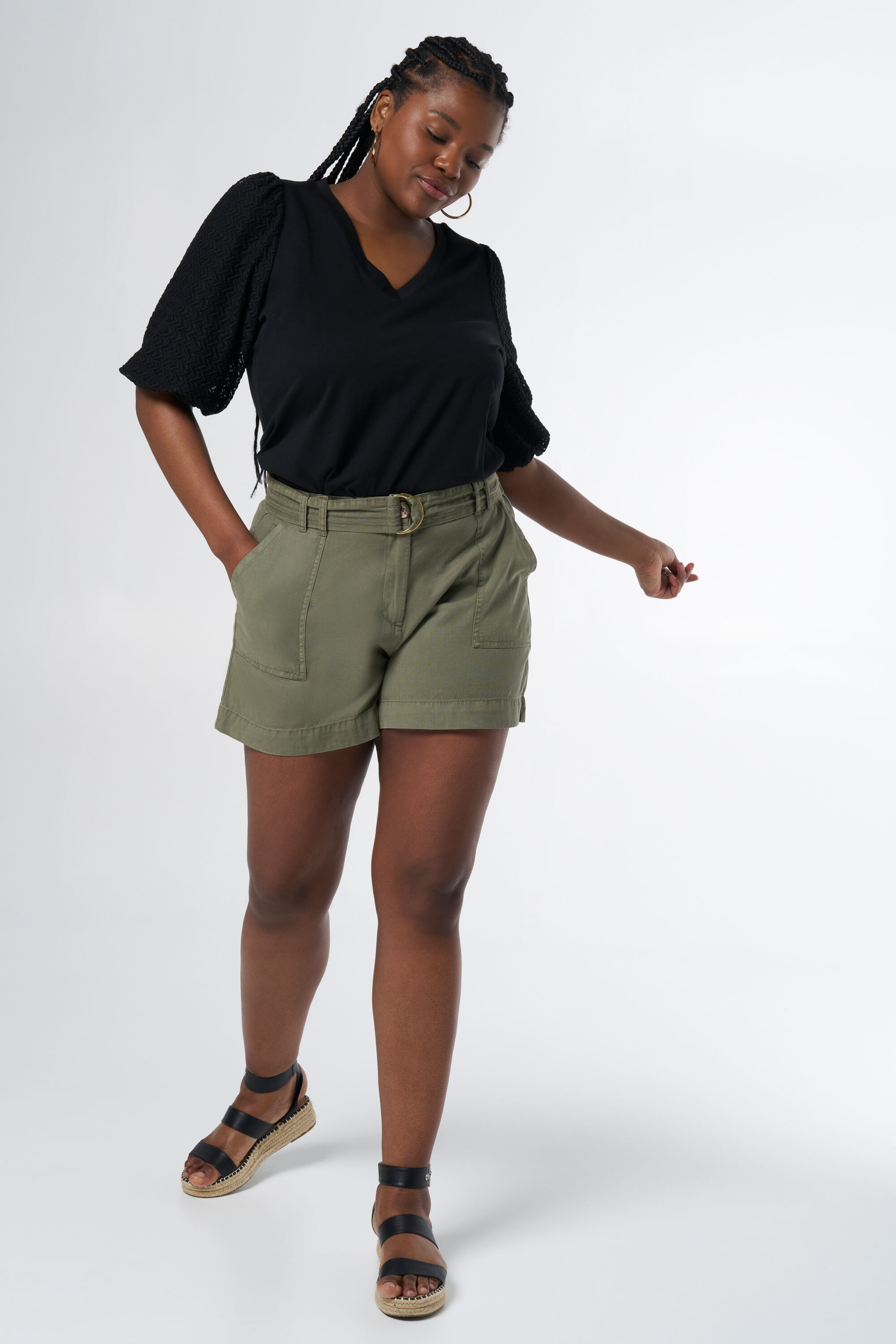 Shorts mit G&uuml;rtel image number 0