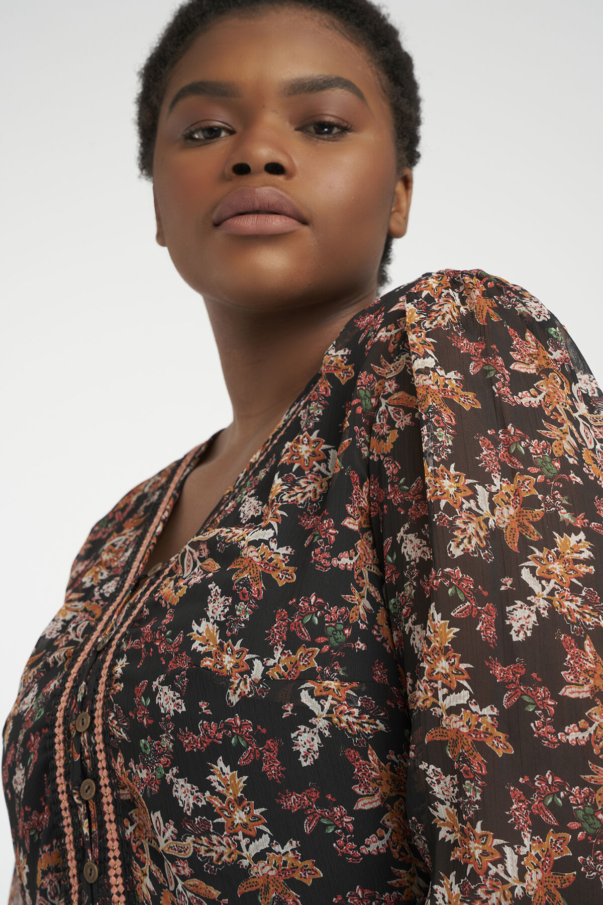 Langes Kleid mit Blumen-Print image number 6