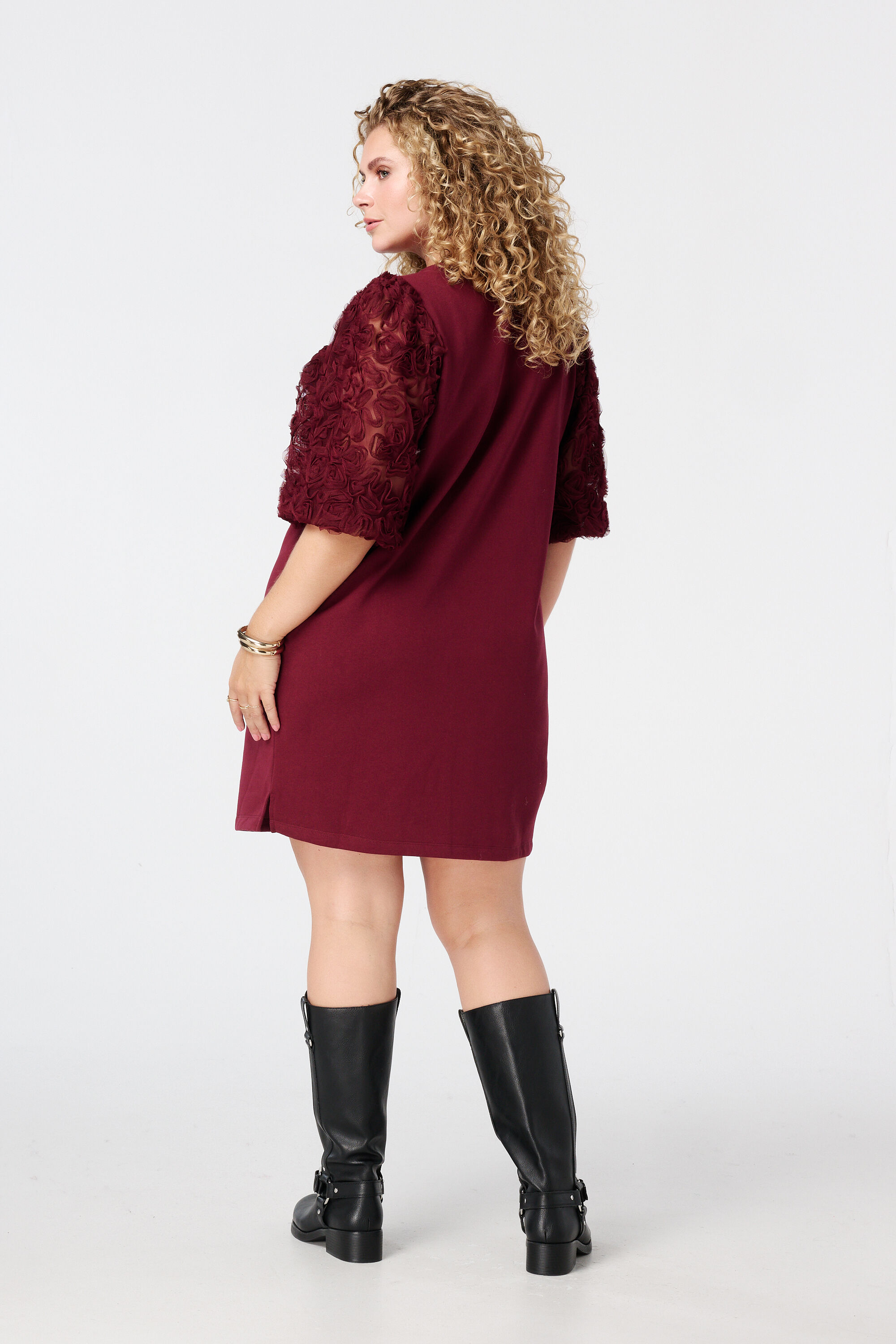 Sweaterkleid mit transparenten &Auml;rmeln und Aufdruck image number 3