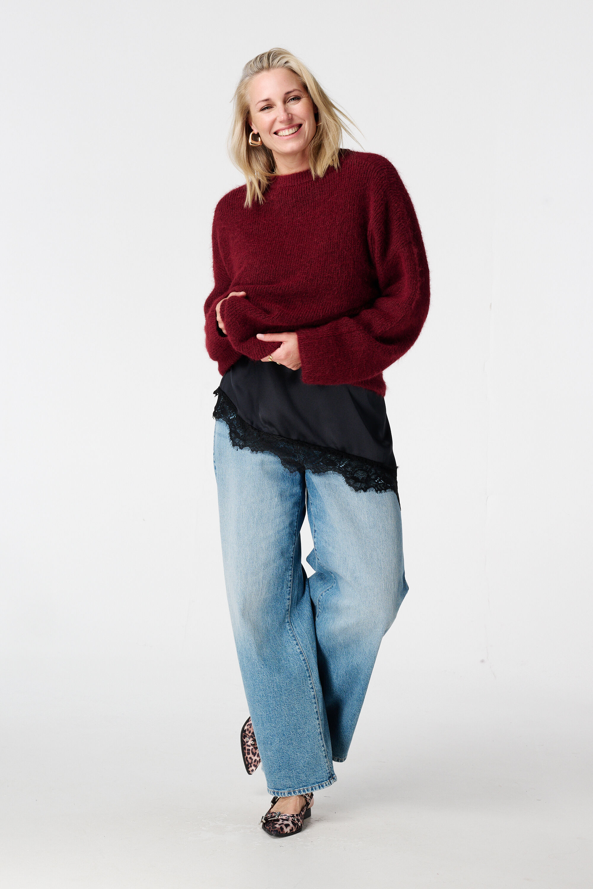 Asymmetrisches Top mit Spitze image number 5