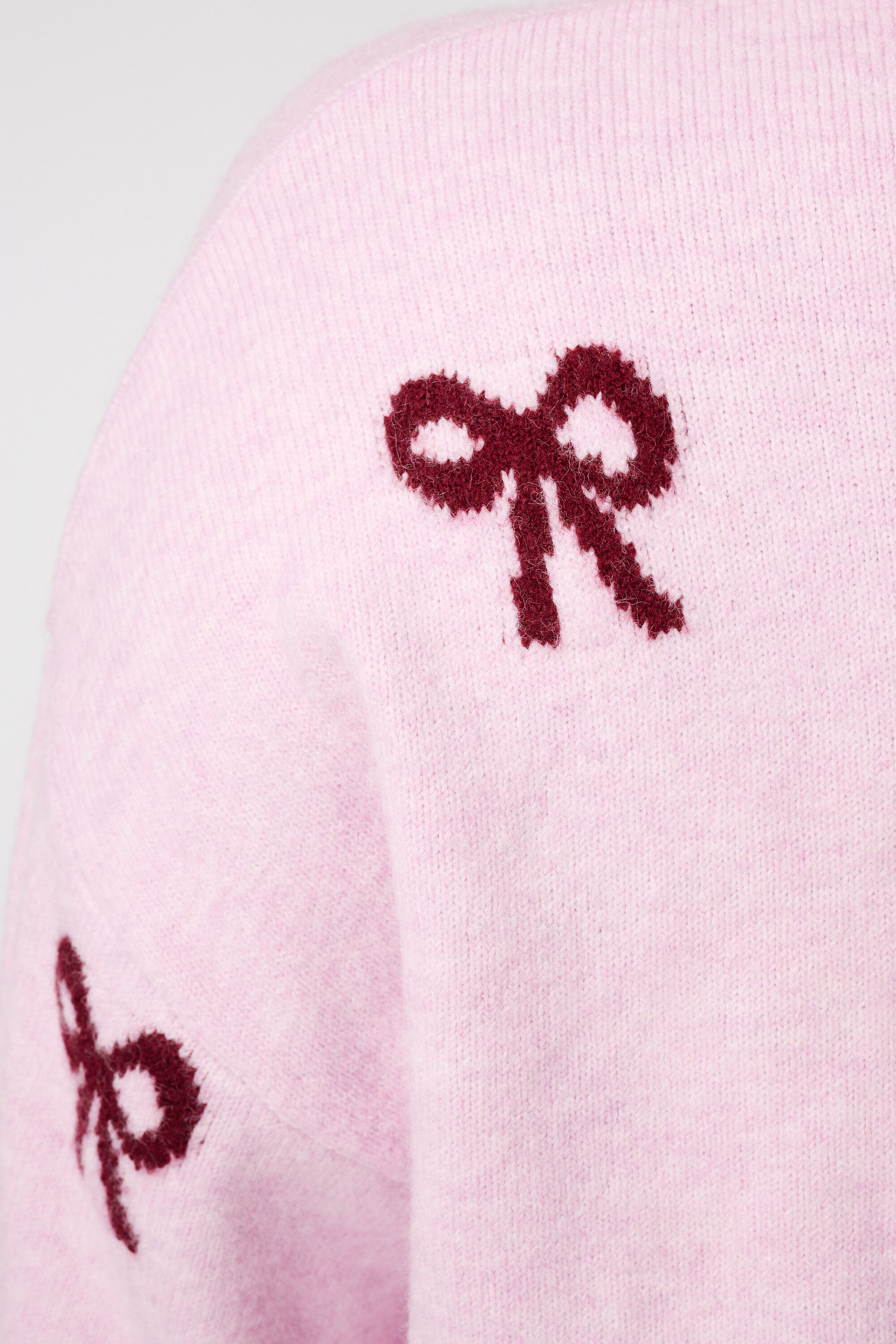 Pullover mit Schleifenprint image number 6