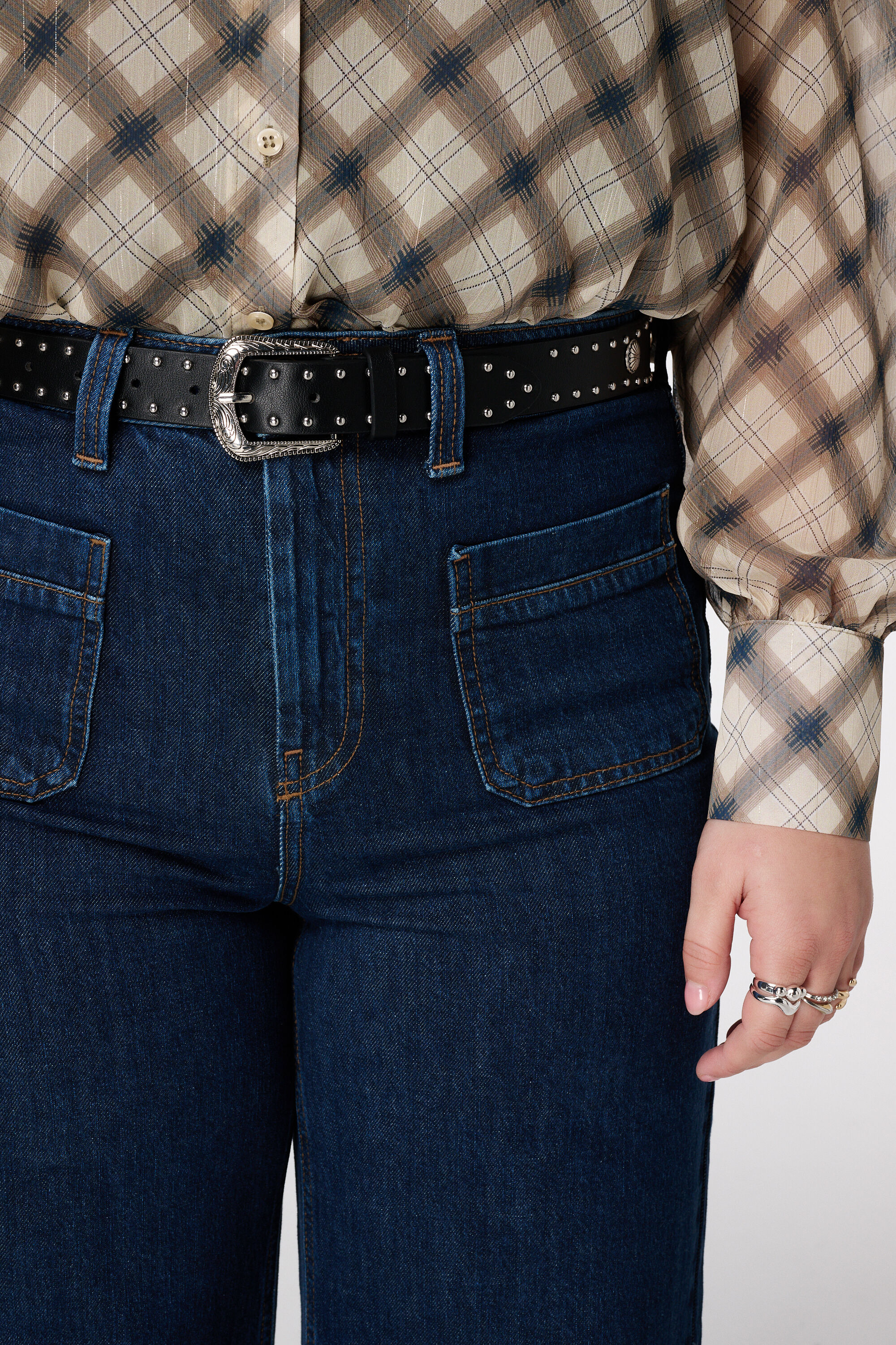 G&uuml;rtel mit Nieten und Schnalle image number 2