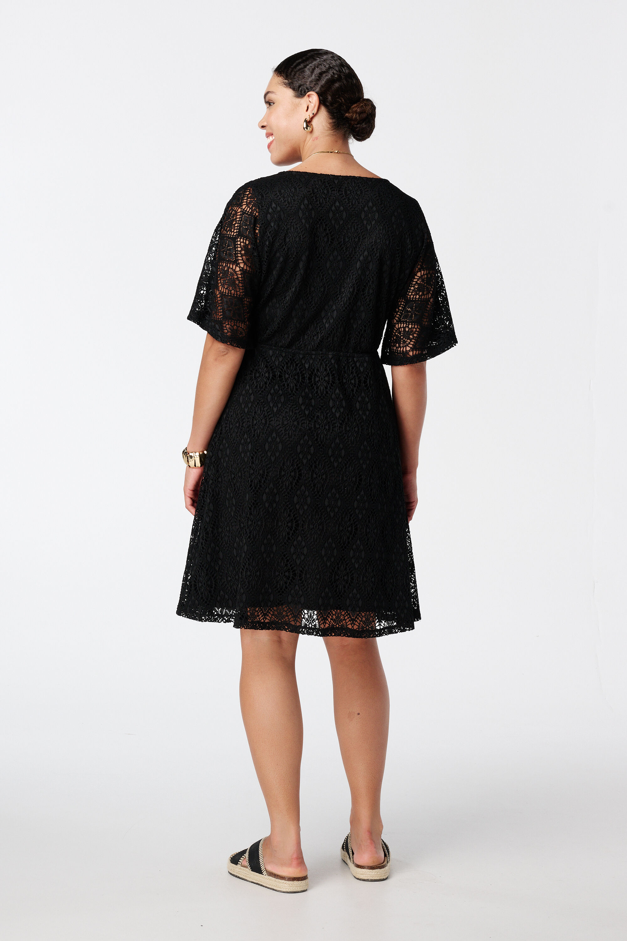 Spitzenkleid mit Stretch image number 3