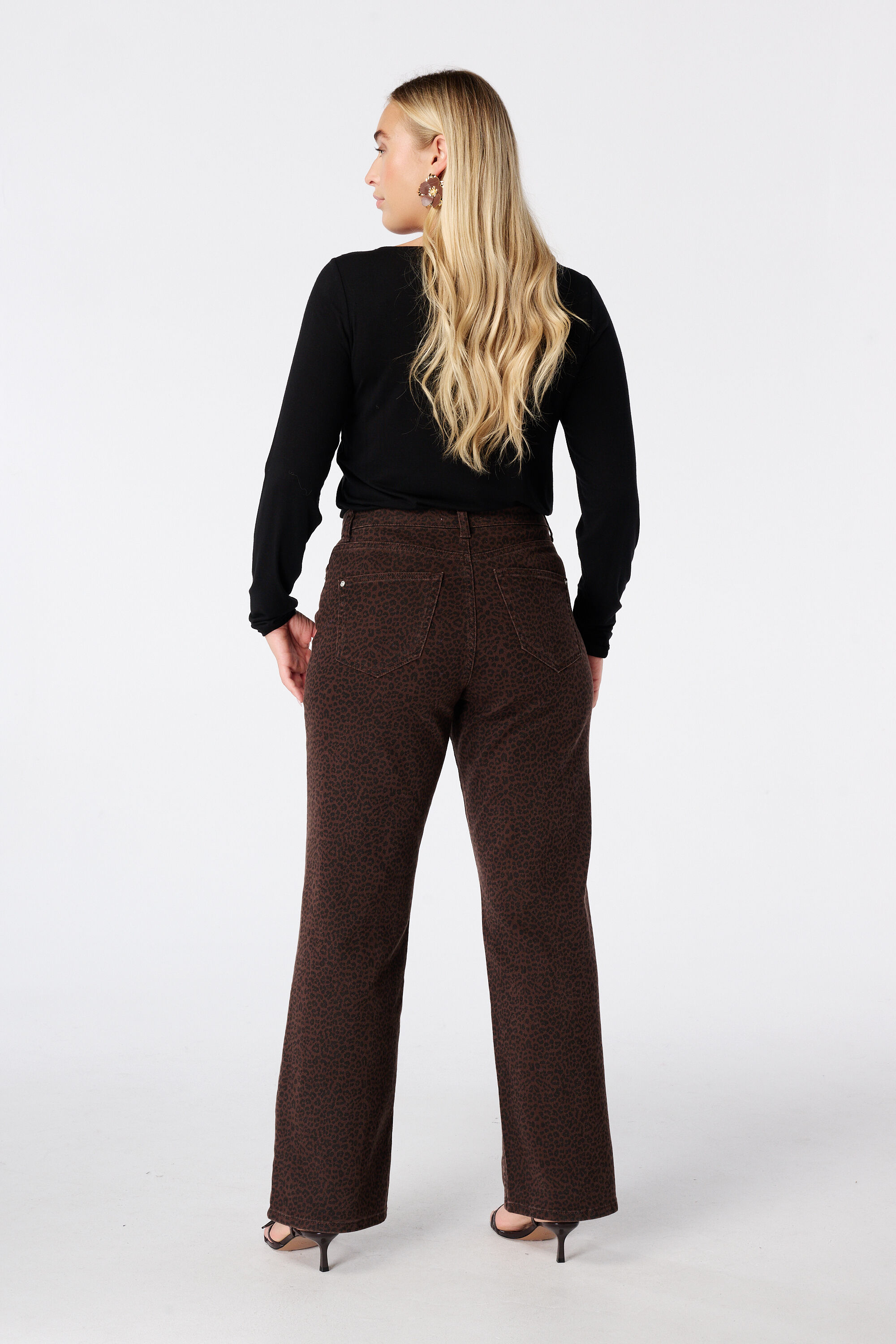 Wide-Leg-Jeans mit Leopardenprint image number 3