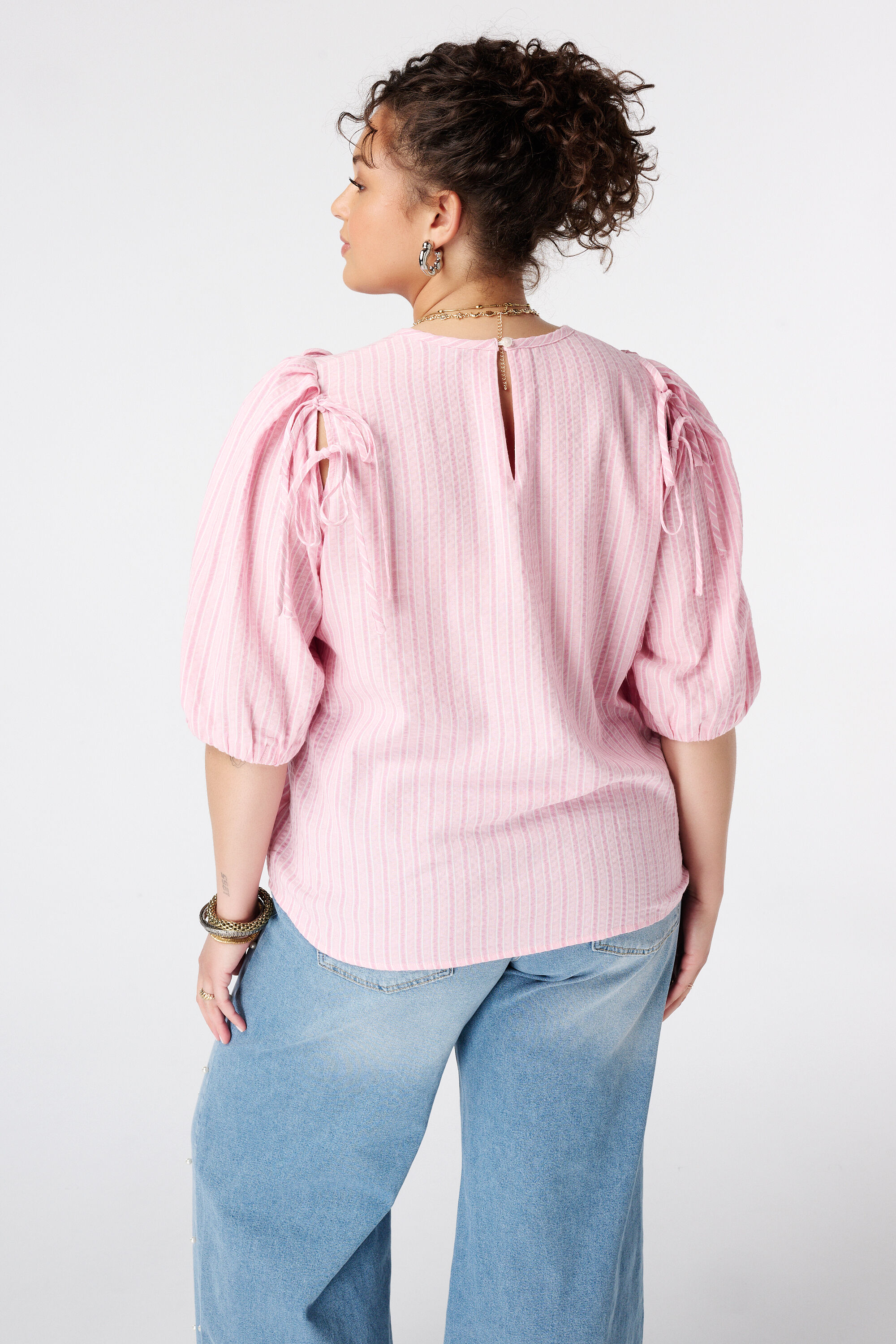 Bluse mit Schleifen image number 3