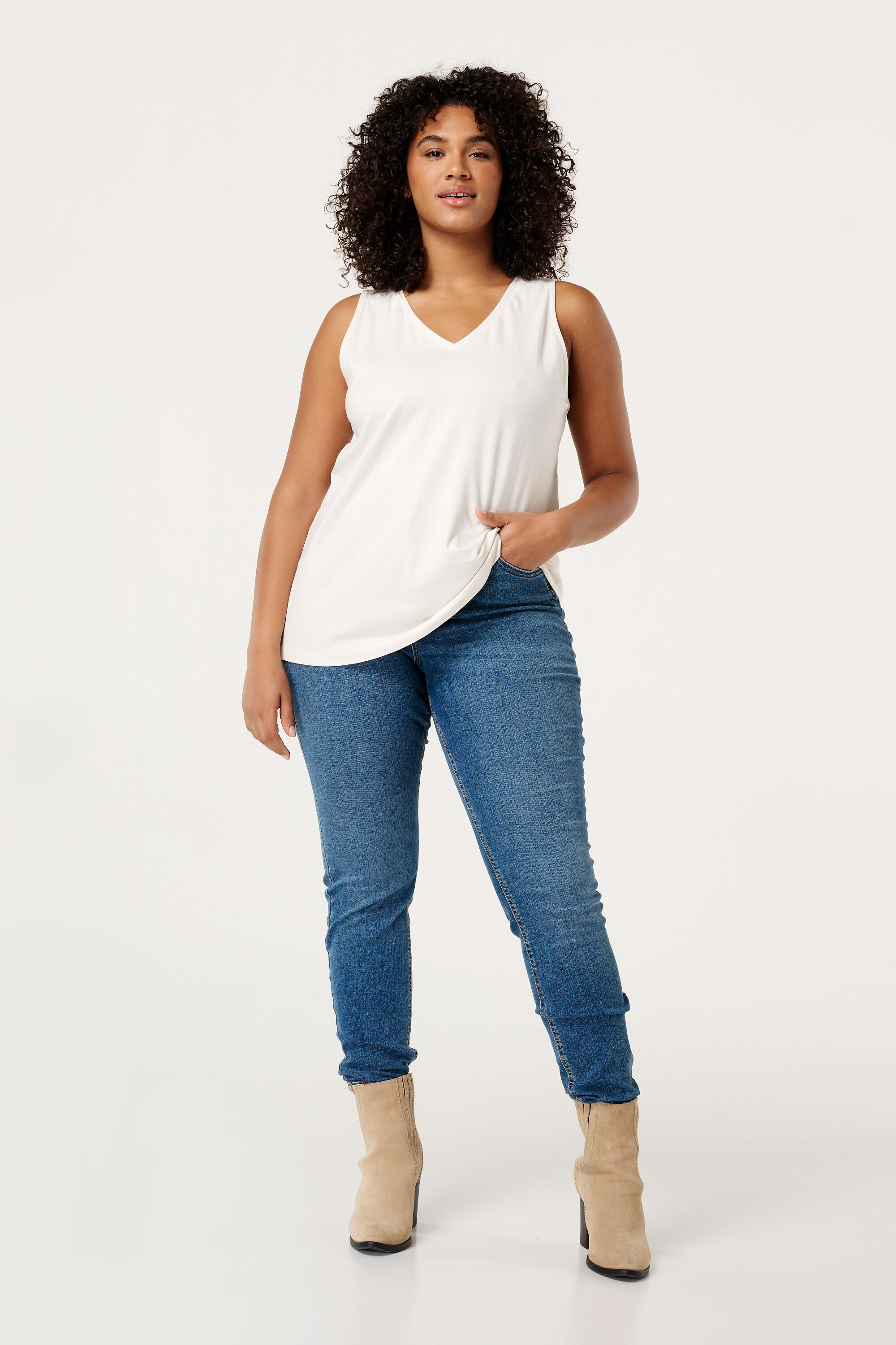 Top mit V-Ausschnitt image number 5