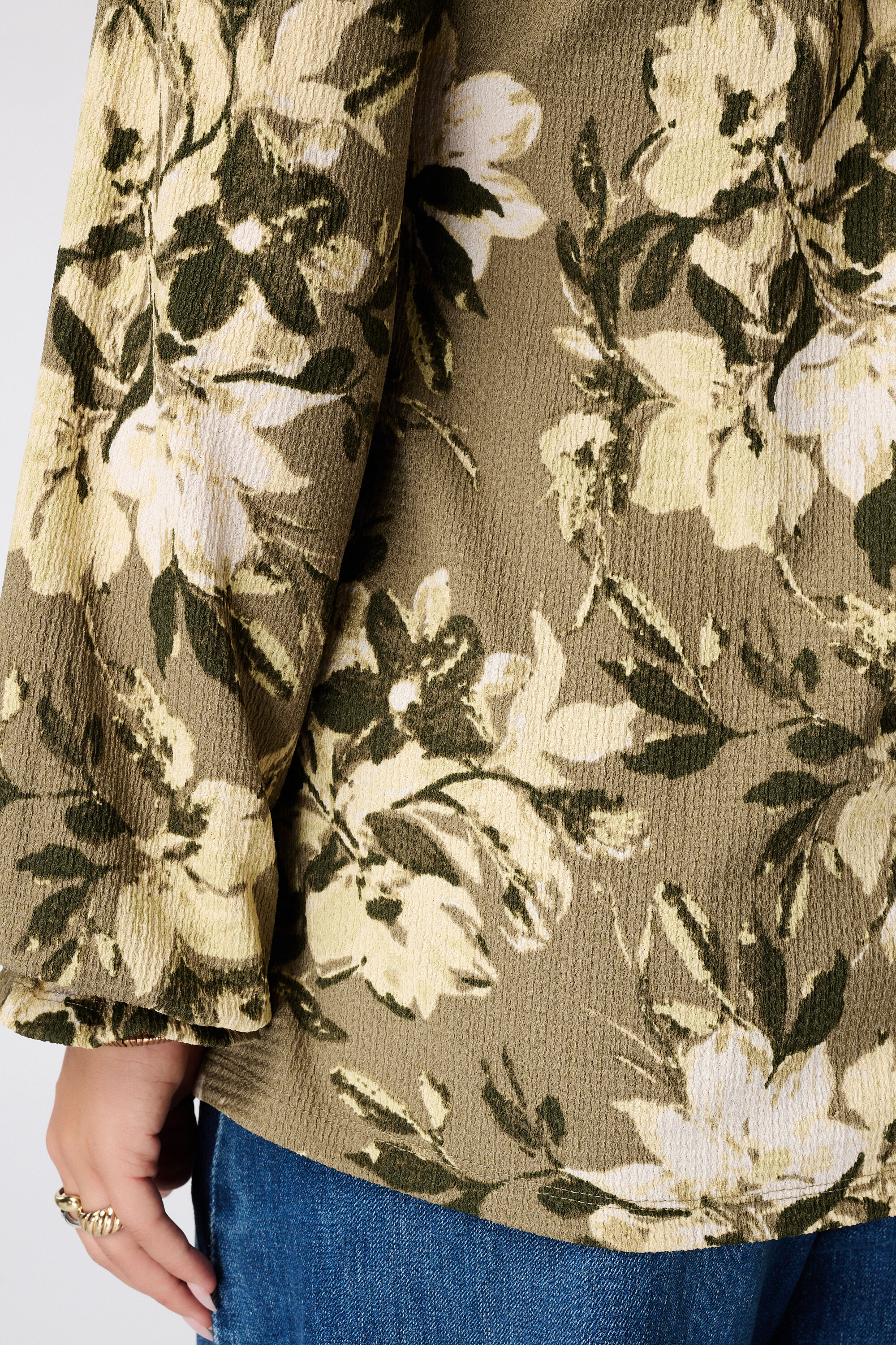Shirt mit Trompeten&auml;rmeln image number 4