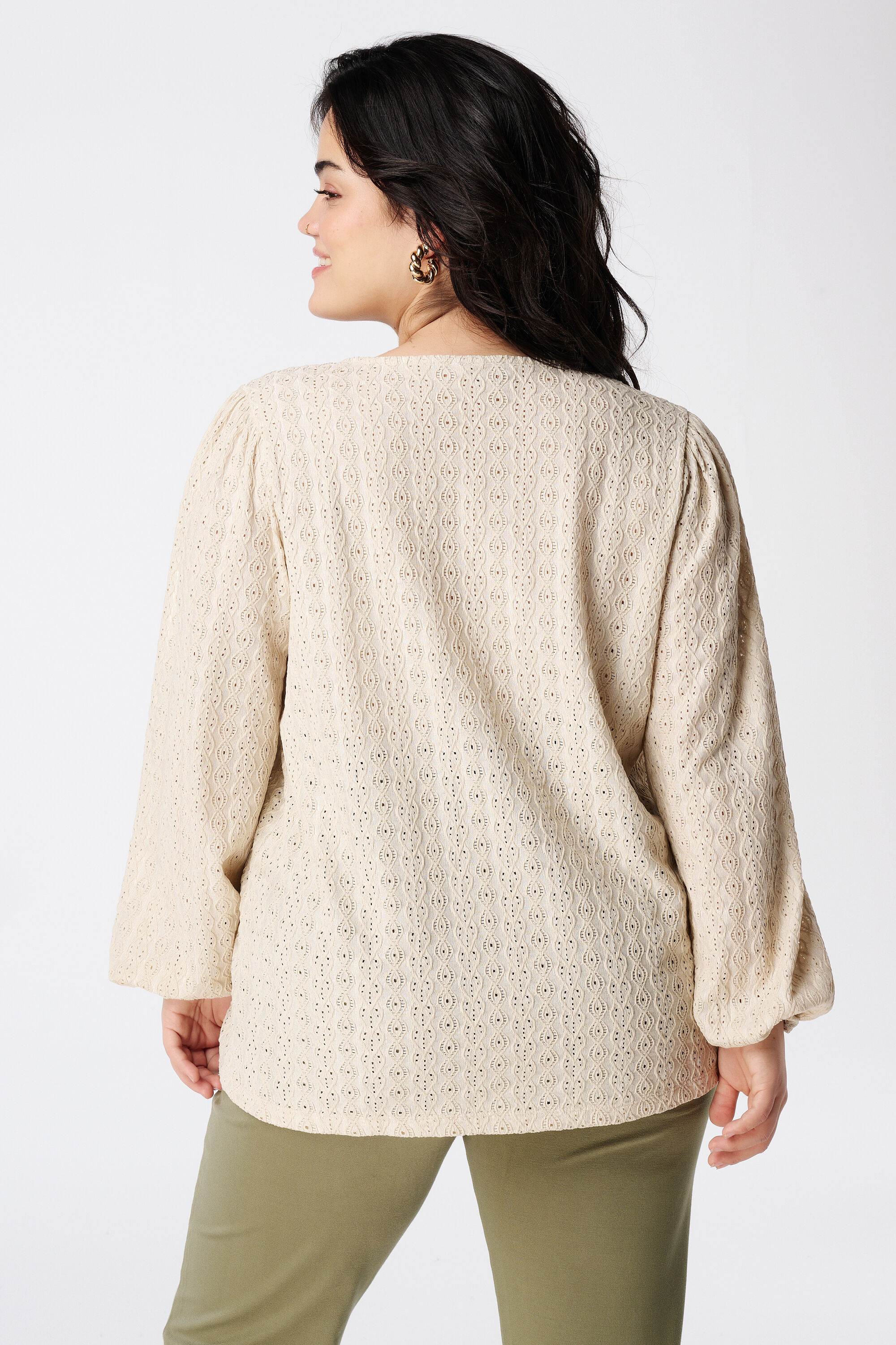 Top mit Stickereien image number 3