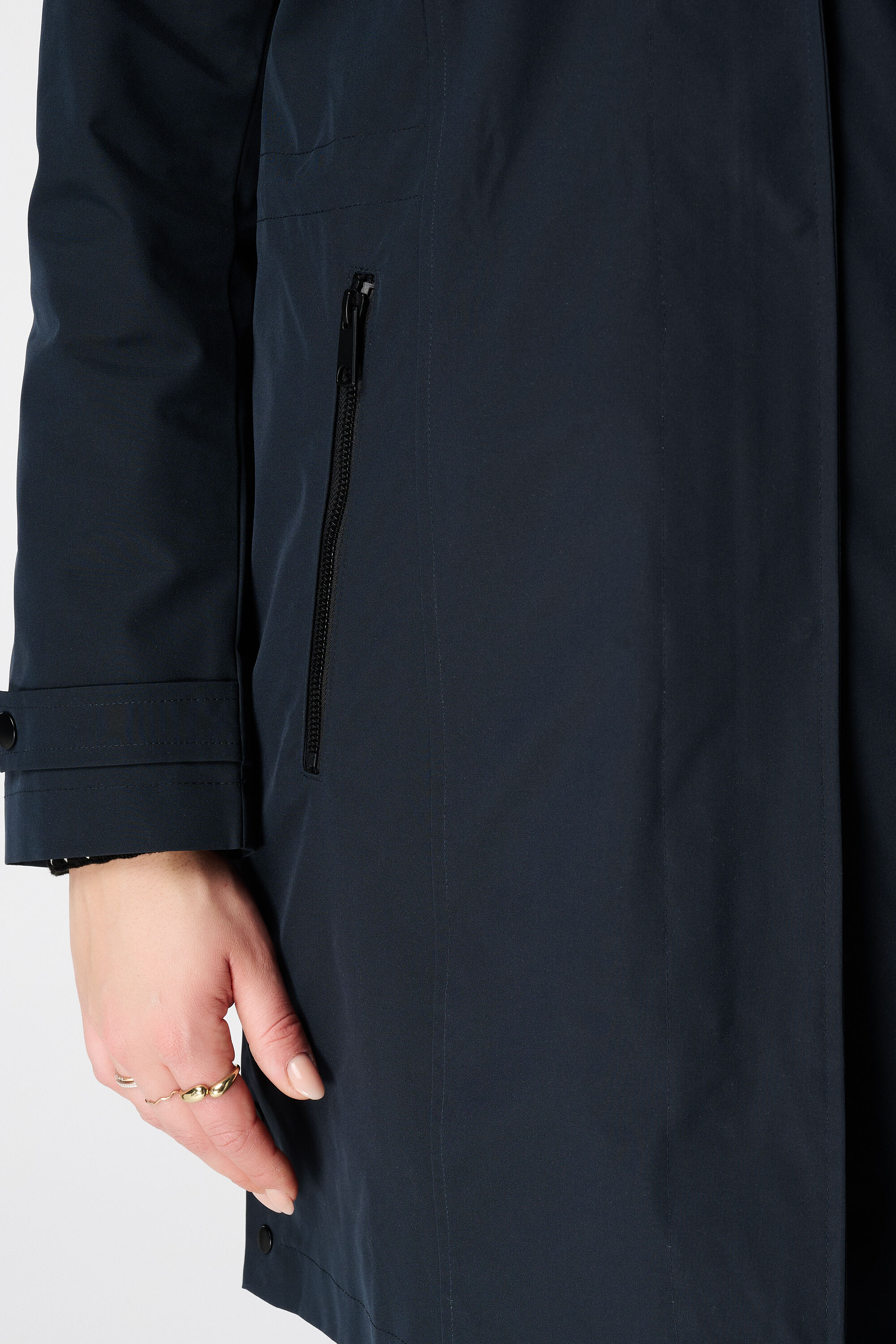 Wattierter Mantel mit Kapuze image number 6