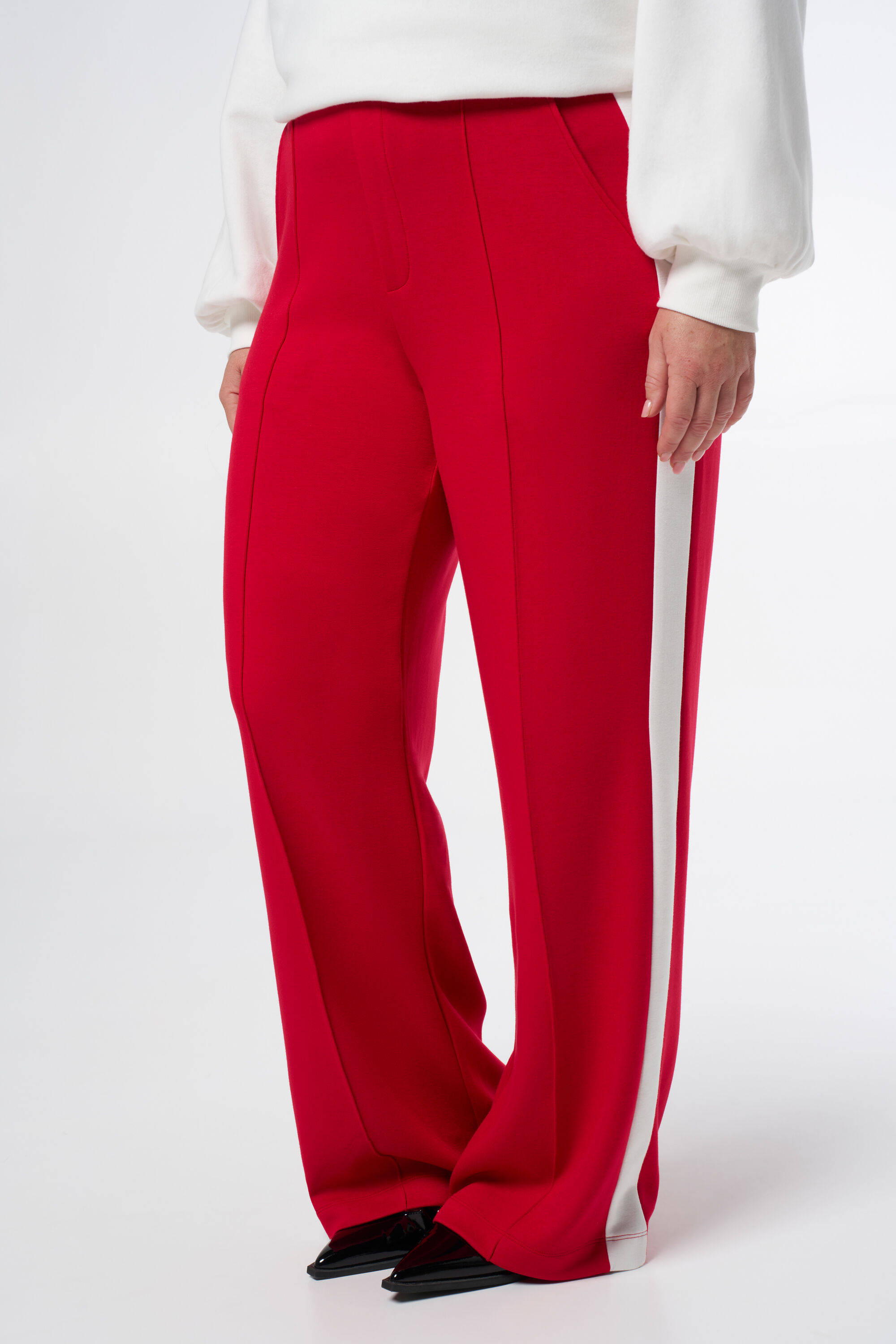 Sportliche Hosen image number 5