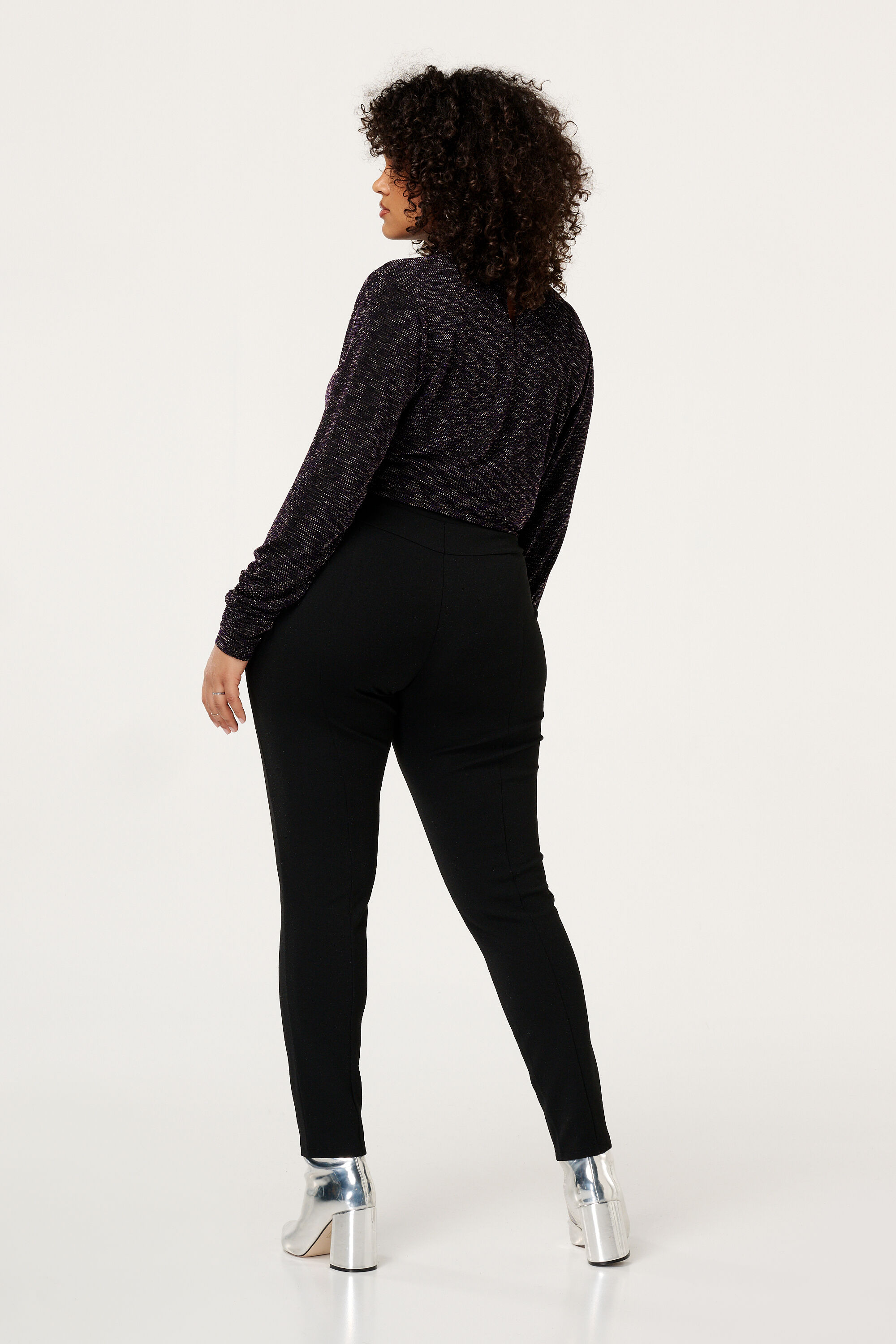 Leggings mit silbernen Verzierungen image number 3