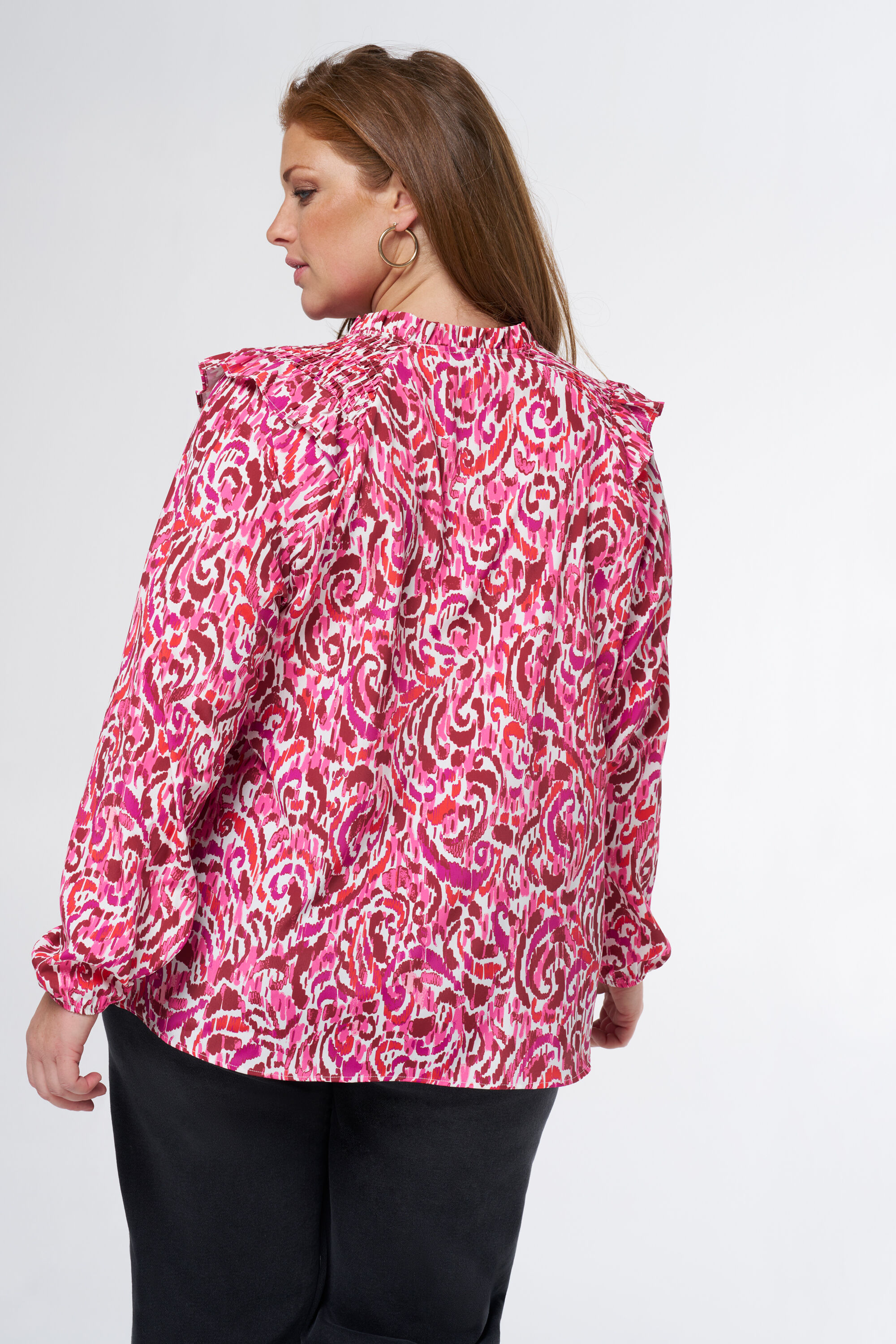 Bluse mit sch&ouml;nem Print und Verzierungen an den Schultern image number 3